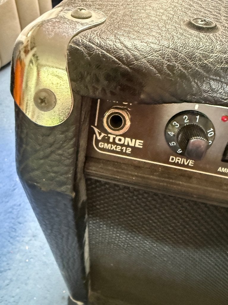 Behringer GMX212 gitaarversterker /reparatie, Muziek en Instrumenten, Versterkers | Bas en Gitaar, Ophalen, Gebruikt, Gitaar, 100 watt of meer