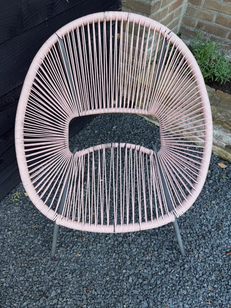 Trendy roze tuinstoel / lounge stoel, Ophalen, Gebruikt