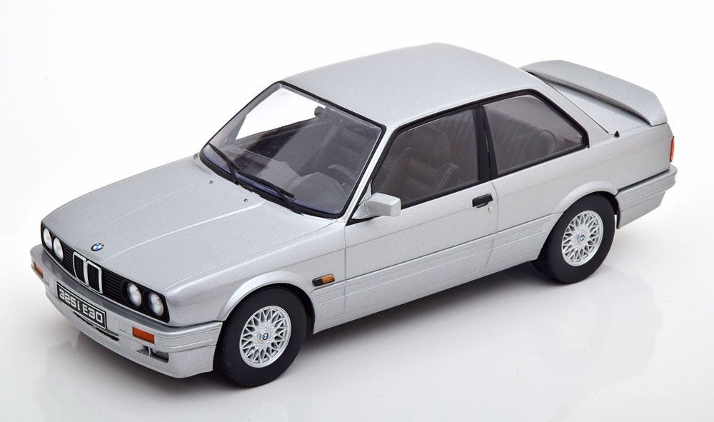 BMW 325i KKDC180932 1:18, Hobby en Vrije tijd, Modelauto's | 1:18, Auto, Nieuw, Ophalen of Verzenden, KK-Scale