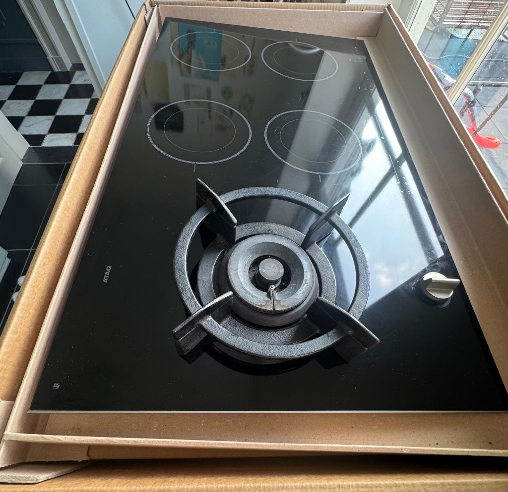 Inductie ATAG kookplaat met wokbrander, Ophalen, Gebruikt, 4 kookzones, Inductie