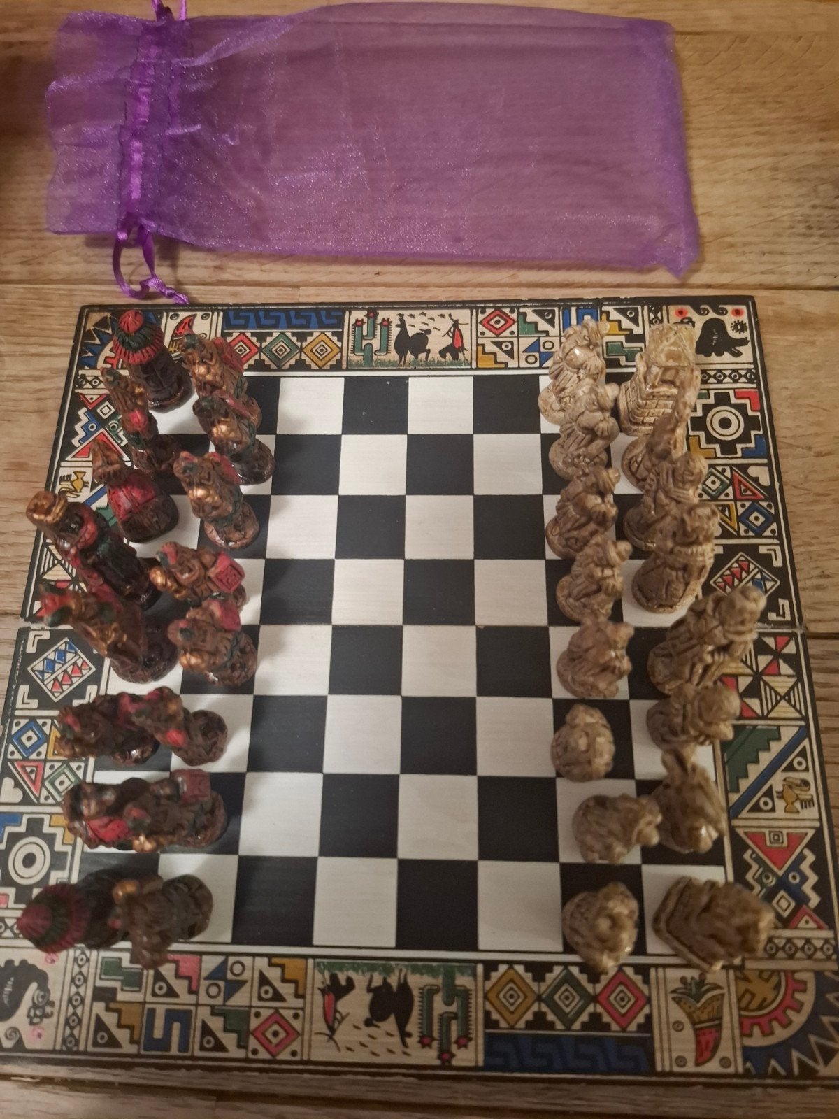 Handgemaakt houten Zuid Amerikaans schaakspel, Hobby en Vrije tijd, Gezelschapsspellen | Bordspellen, Ophalen