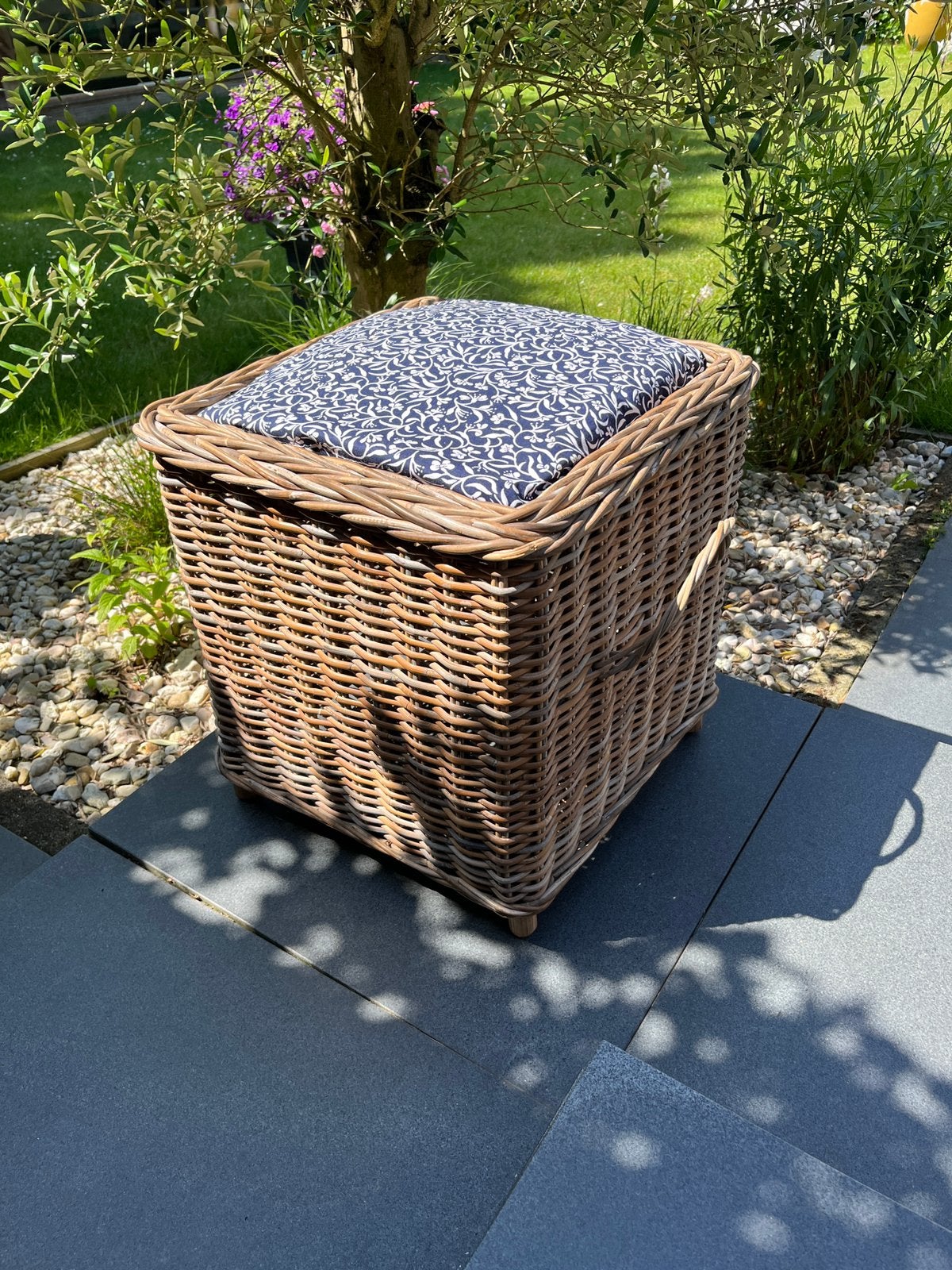 ROTAN HOCKER POEF, Ophalen, Gebruikt