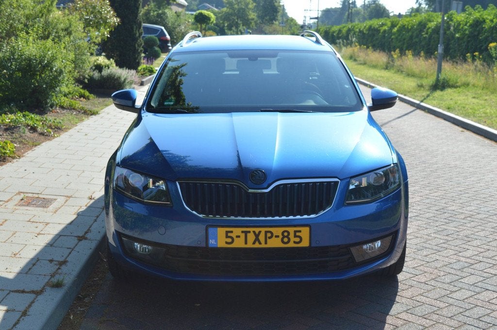Skoda Octavia Combi 1.4 TSI Elegance Org NL/NAP, Auto's, Skoda, Euro 5, Stof, Gebruikt, Zwart