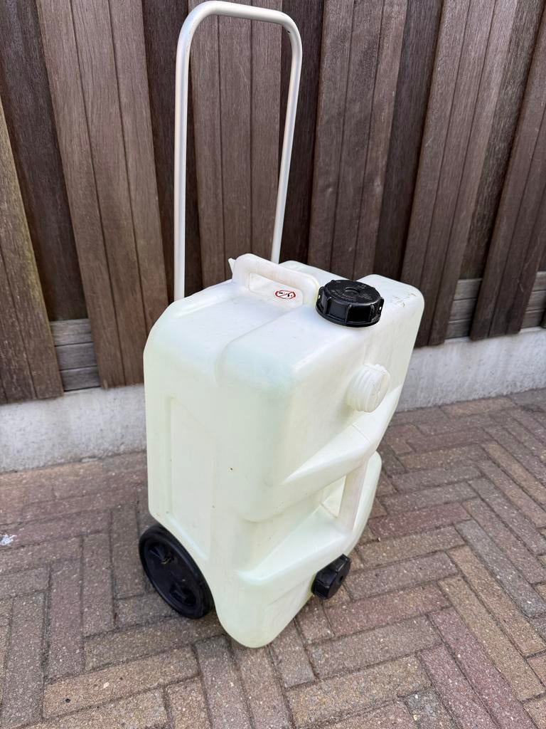 Jerrycan 30 liter verrijdbaar met inschuifbaar handvat, Ophalen, Gebruikt