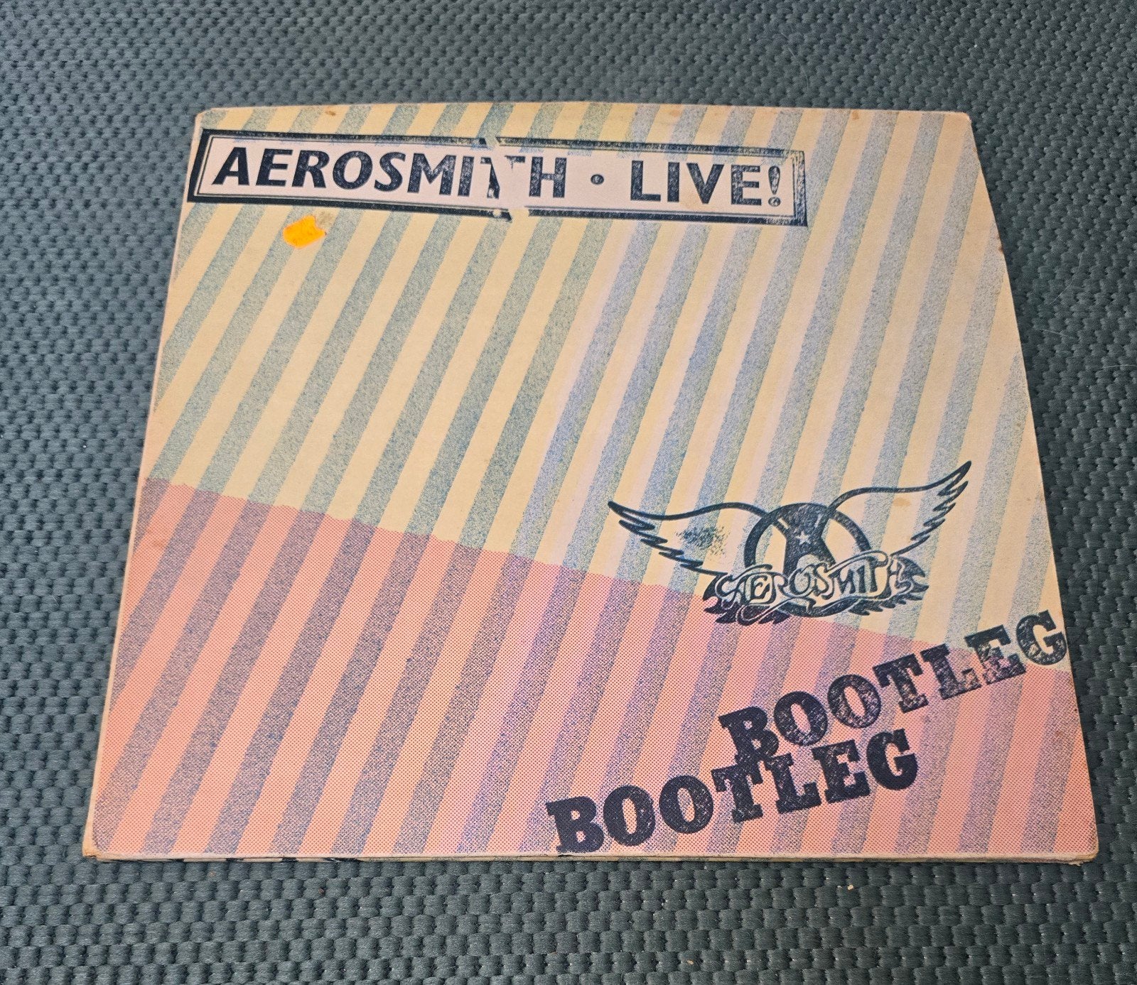 Aerosmith live bootleg 2lp met poster, Ophalen of Verzenden, Zo goed als nieuw, 12 inch, Poprock
