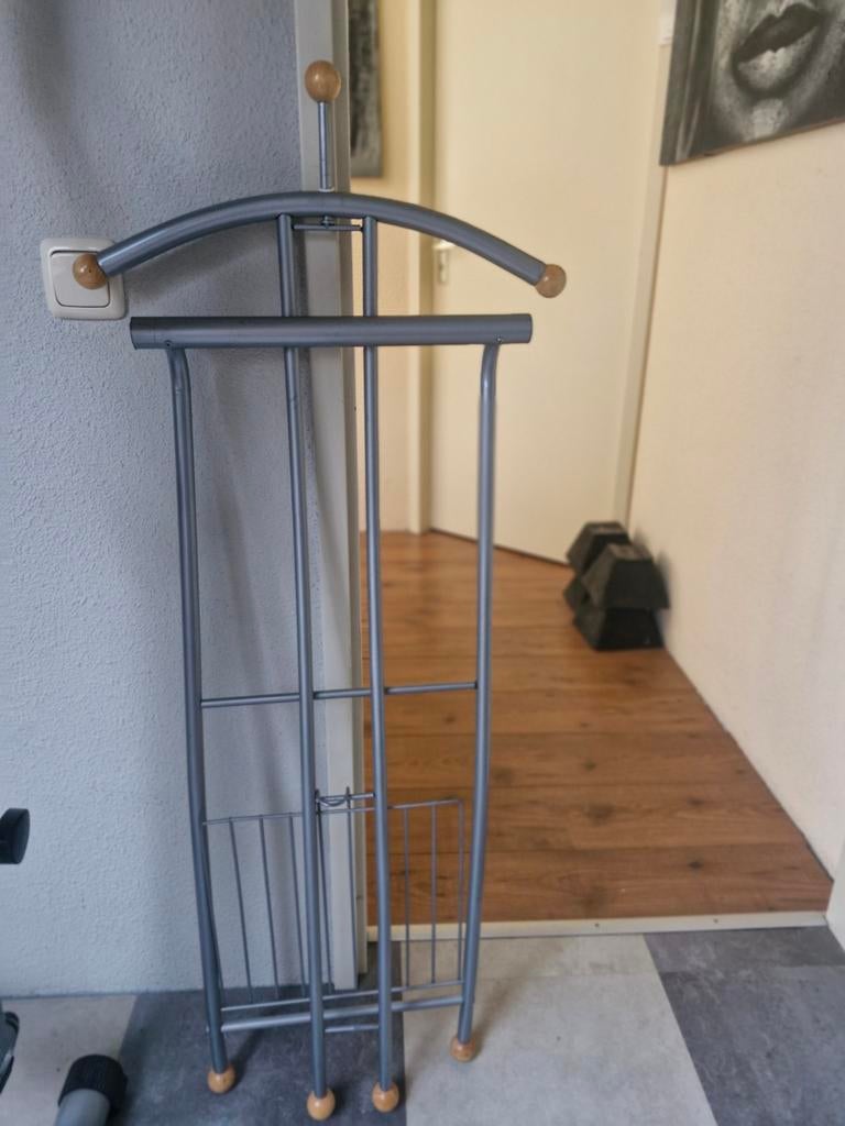 Metalen kledingrek/kapstok met houten accenten, Gebruikt, 100 tot 150 cm, Ophalen of Verzenden, Metaal