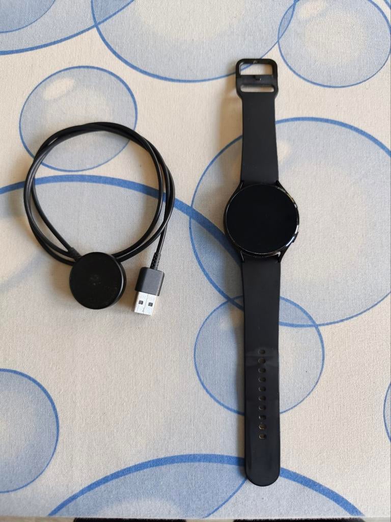 Nog prima galaxy watch 4 te koop aangeboden!, Ophalen of Verzenden