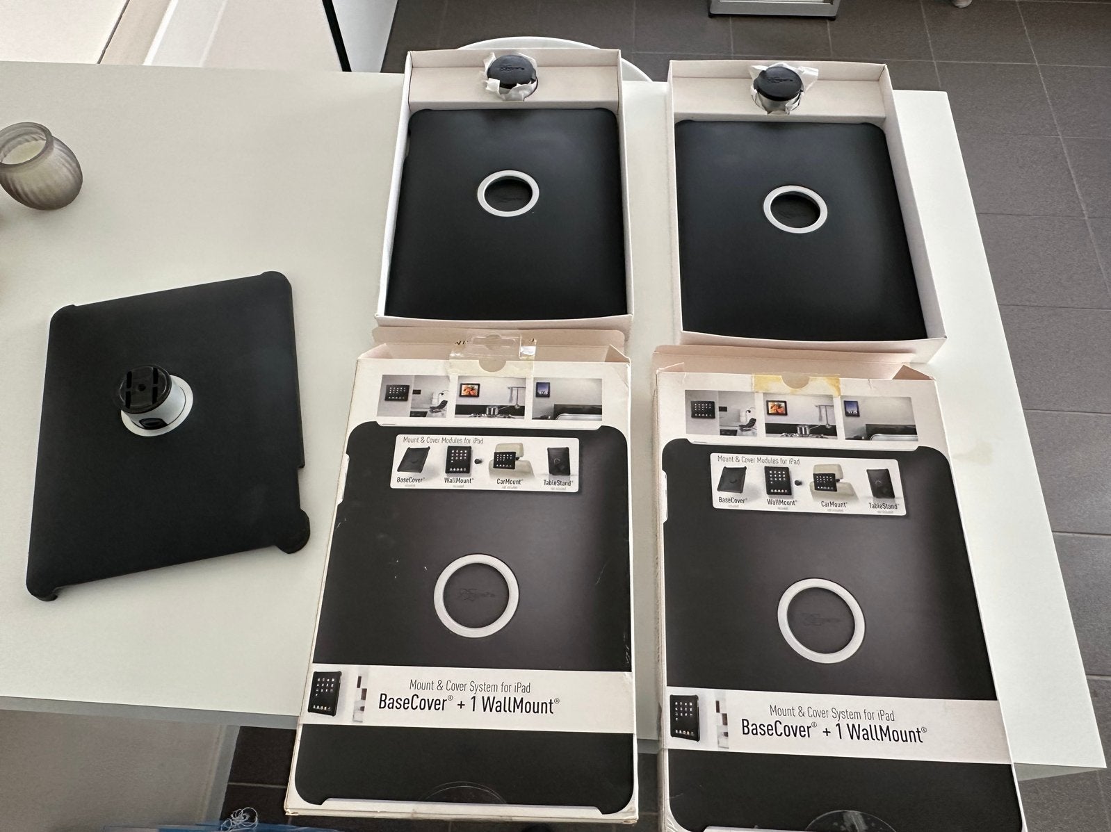 Vogels BaseCover + WallMount voor iPad (nieuw), 10 inch, Apple iPad, Zwart, Nieuw