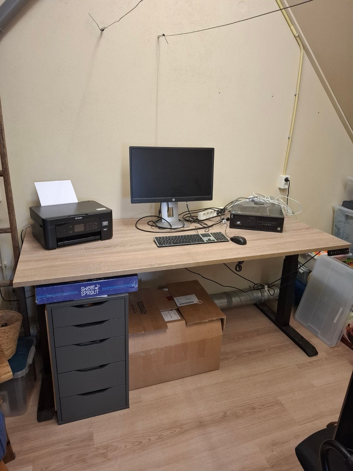 Elektrisch Zit-sta Bureau 180x80 cm met geheugenfunctie, Huis en Inrichting, Bureaus, Ophalen