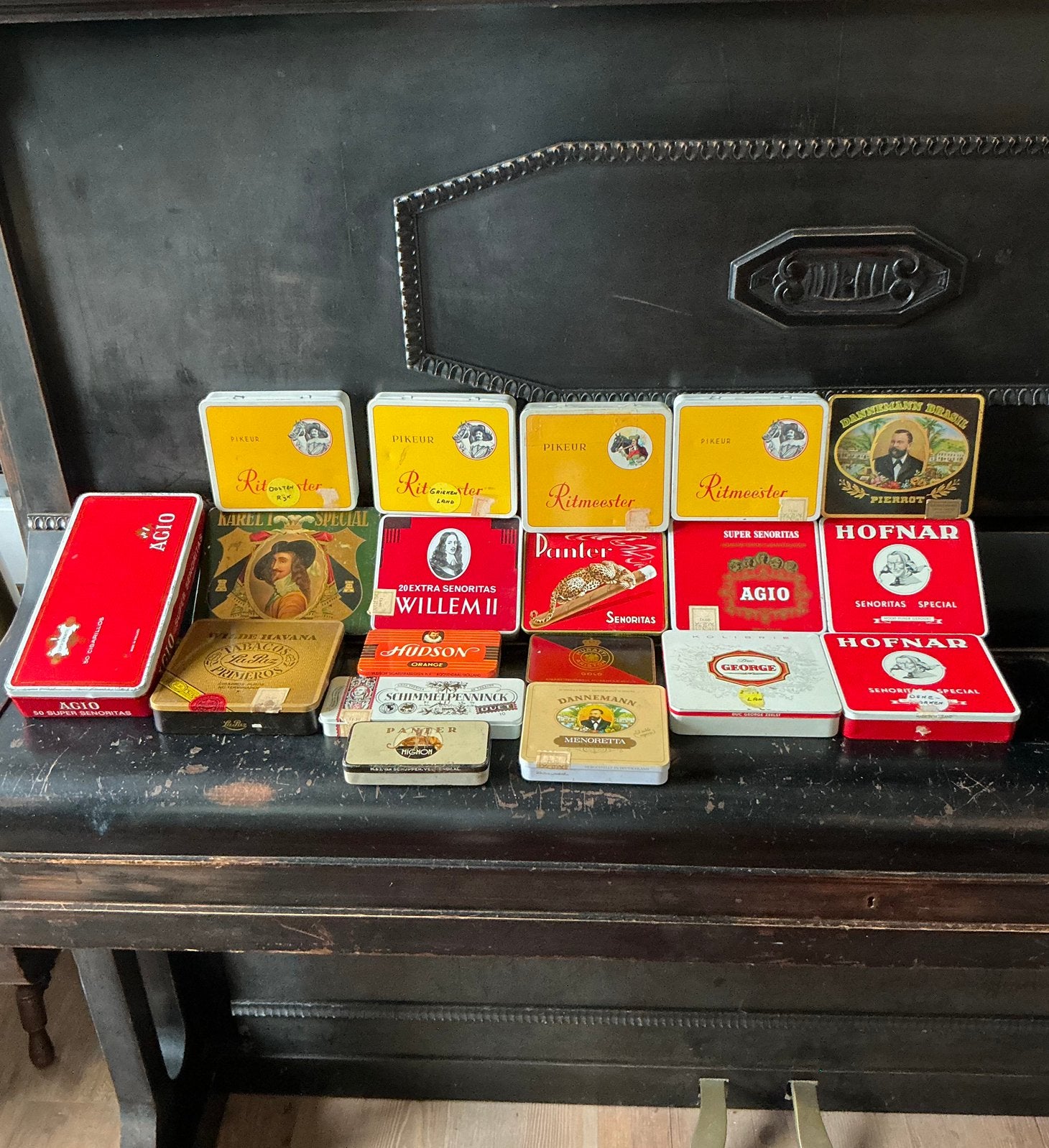 19 Meer en minder oude lege sigarenblikjes en sigarenblikken, Ophalen of Verzenden, Gebruikt, Overige