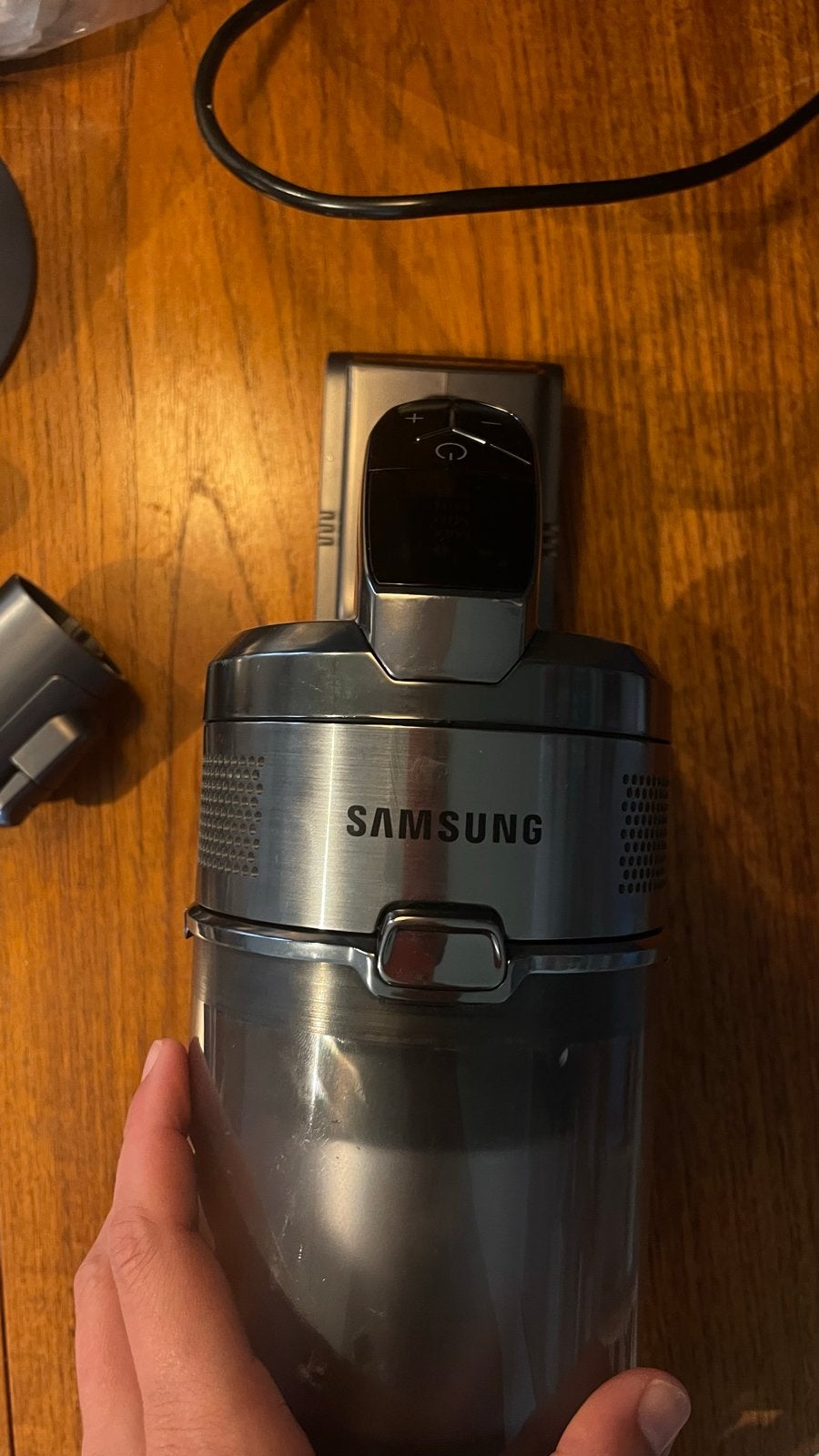 Defect Samsung Jet 75 Pro Steelstofzuiger met wandoplader, Witgoed en Apparatuur, Stofzuigers, Ophalen, Gebruikt, Draadloos, Reservoir