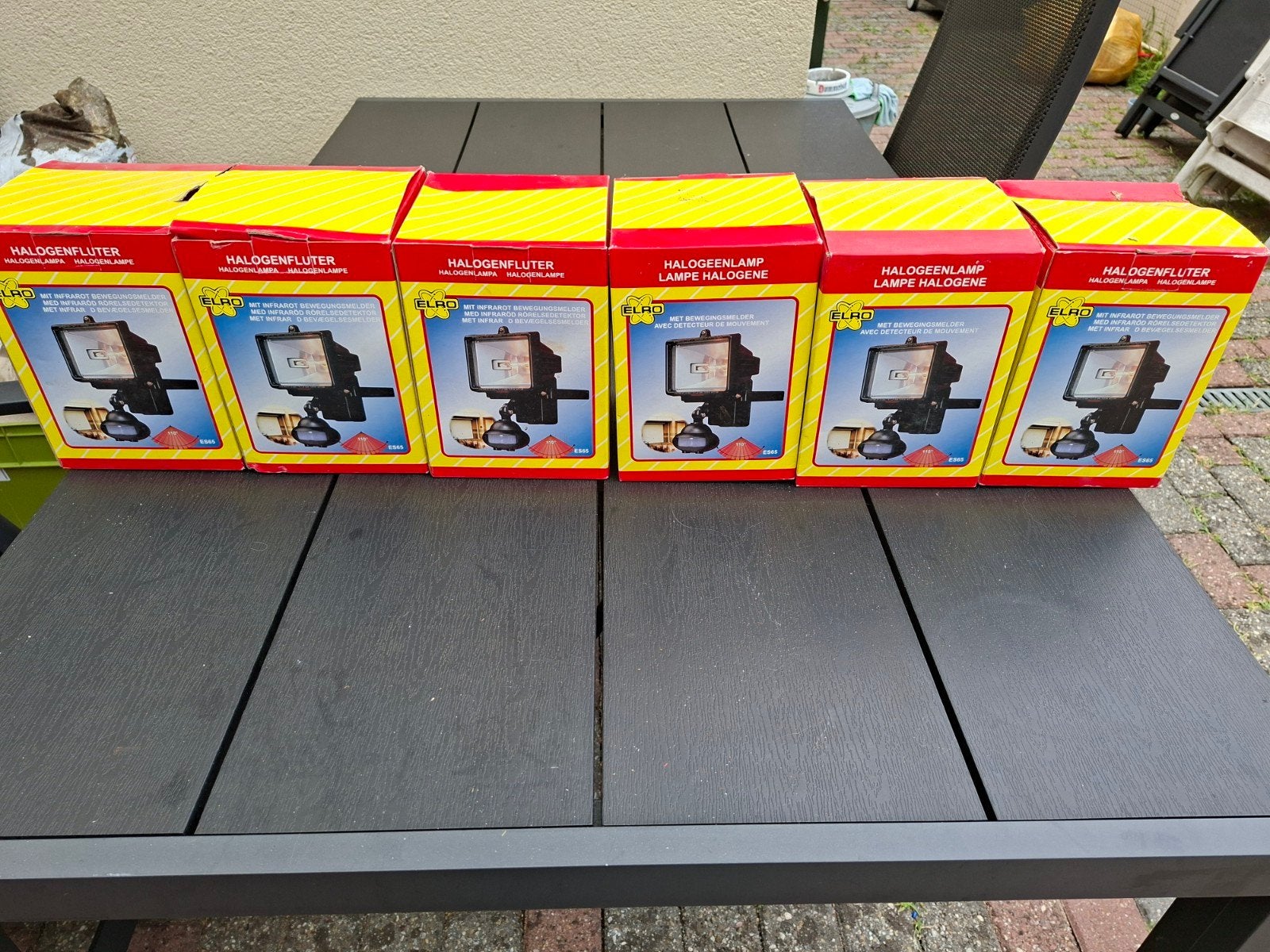 6x ELRO Halogeenlampen 150W met bewegingsmelder, Ophalen of Verzenden, Nieuw, 50 tot 200 watt, Lamp met armatuur