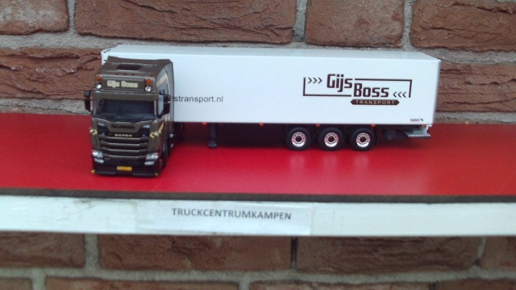 WSI  Scania  S  Highline  van  Gijs  Boss  Transport., Hobby en Vrije tijd, Ophalen of Verzenden, Nieuw, Bus of Vrachtwagen, Wsi