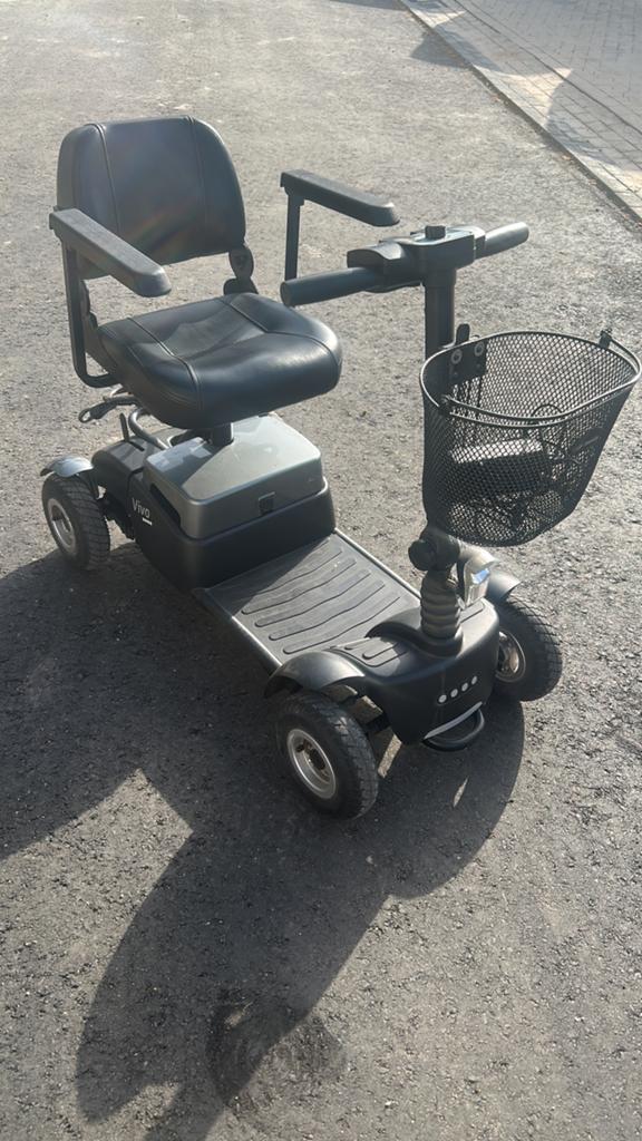 Vivo 4 scootmobiel, Ophalen, Zo goed als nieuw, 10 km/u of minder