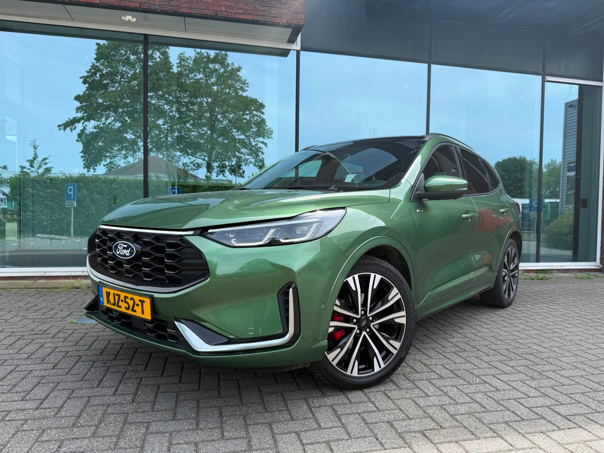 Ford KUGA 2.5 HEV ST Line X - Automaat - Panodak - Navi - Cl, 14 kWh, Gebruikt, 4 cilinders, 1589 kg