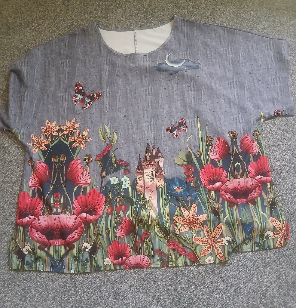Grijs bloesje maat 4 x XL met bloemen, Kleding | Dames, Blouse of Tuniek, Nieuw, Ophalen of Verzenden, Onbekend