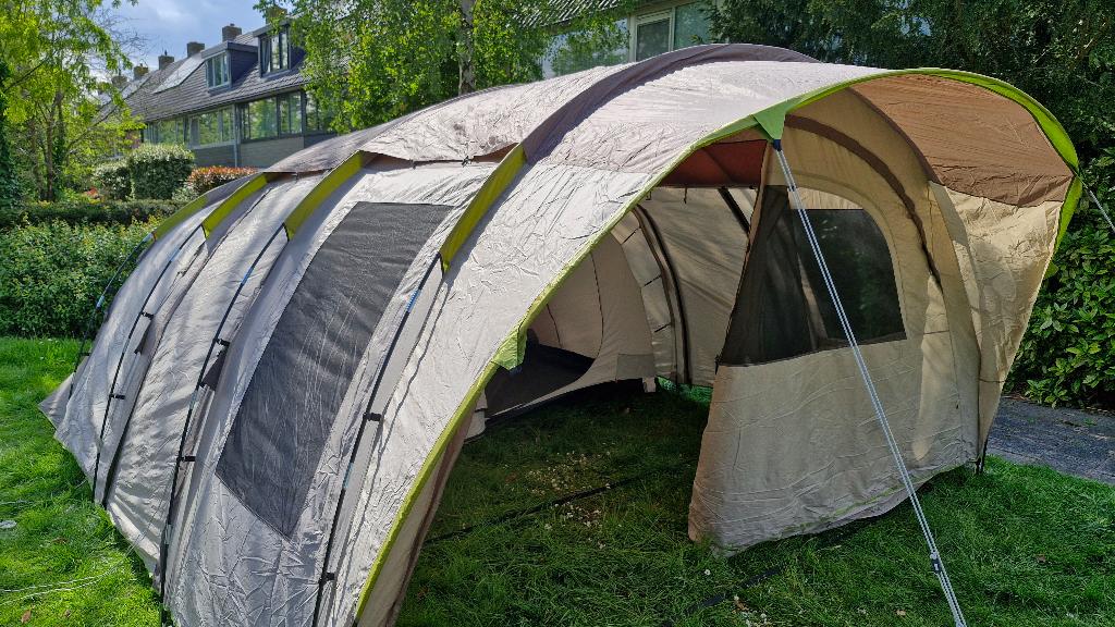 Quechua T6.2 XL B familietent - 6 personen, Caravans en Kamperen, Tenten, Ophalen, Gebruikt, Tot en met 6