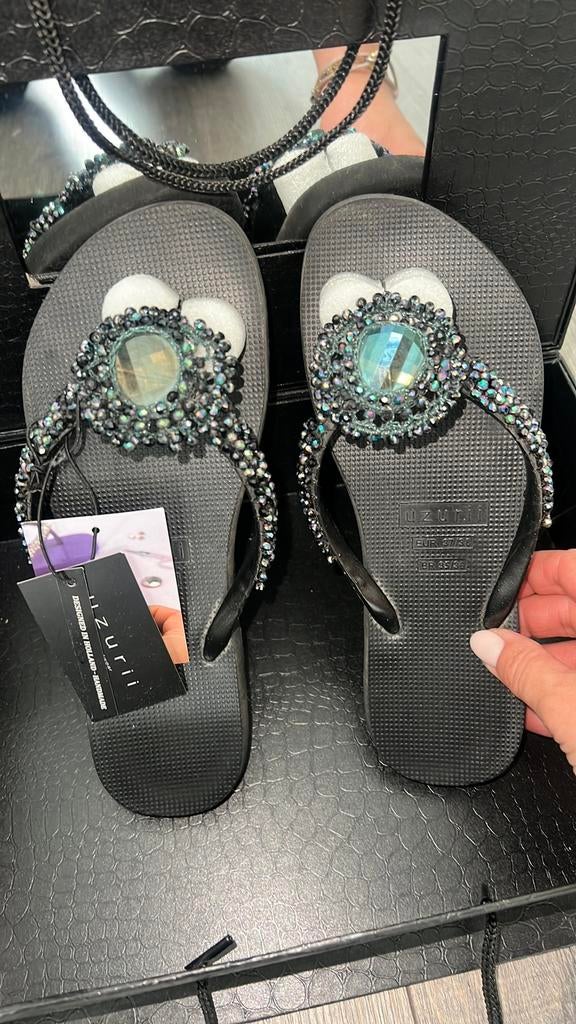 Uzurii slippers 37/38, Kleding | Dames, Ophalen of Verzenden, Zo goed als nieuw