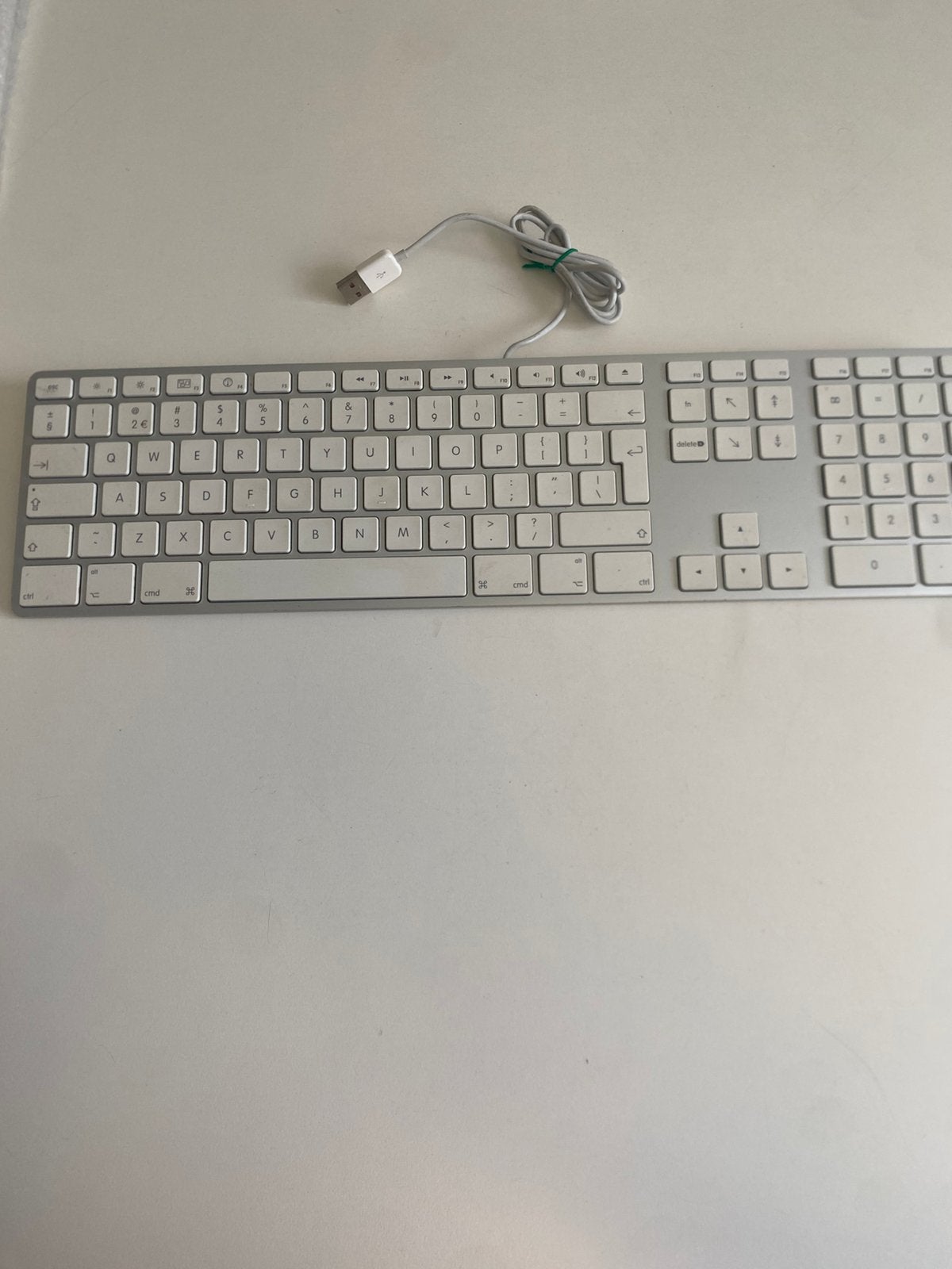 Toetsenbord A1243, Computers en Software, Ophalen of Verzenden, Zo goed als nieuw
