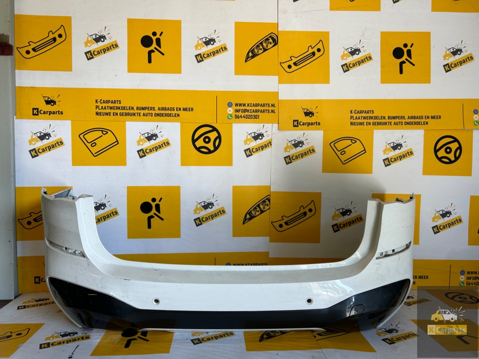 Achterbumper Bmw x1 F48 PDC M-Pakket 511280758 bumper, Info@fabrikant.eu, Fabrikantstraat 1
1000 AA  Amsterdam, NL, Ophalen of Verzenden