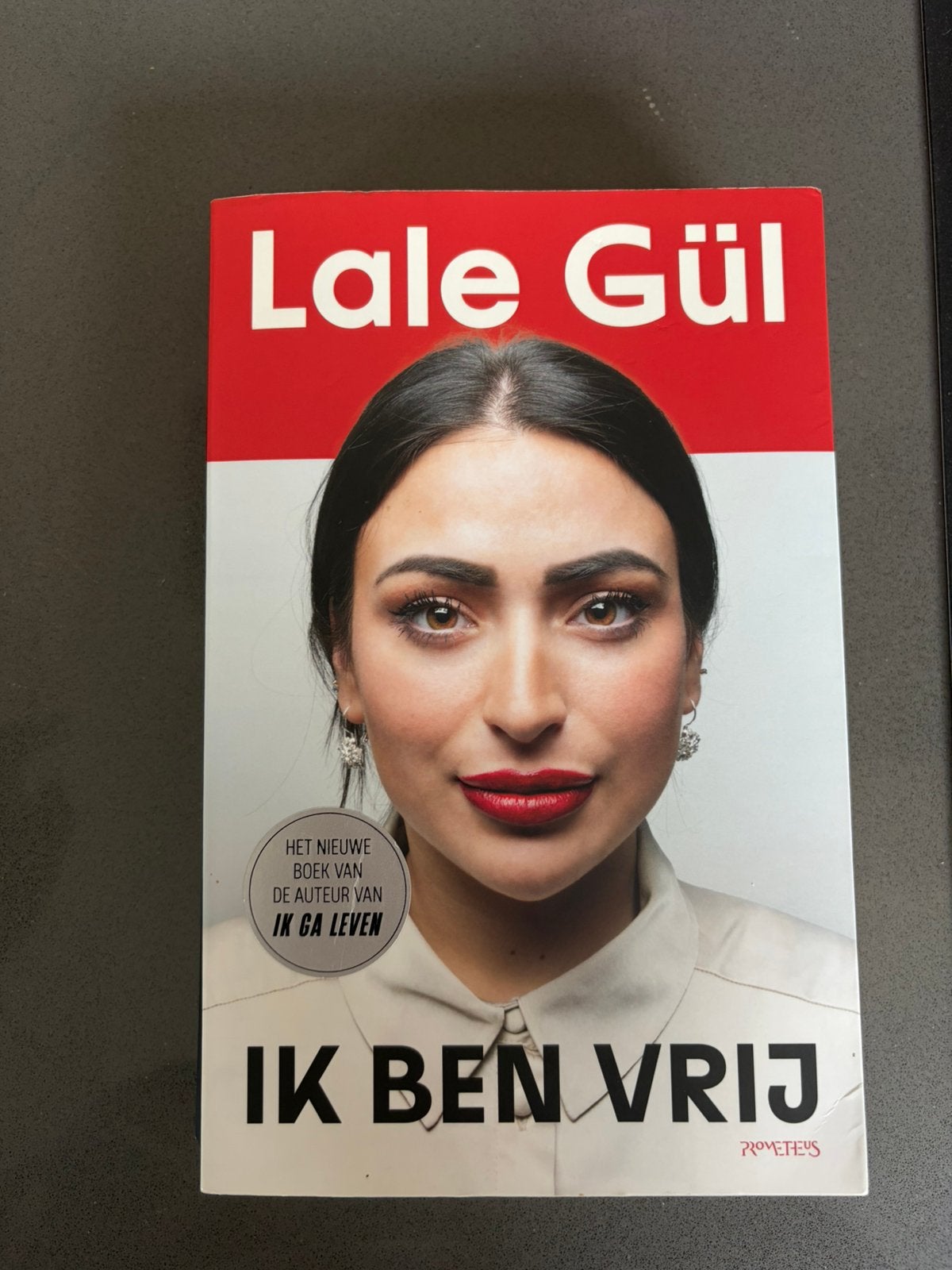 Lale Gül - Ik ben vrij      In goede staat, Ophalen of Verzenden, Zo goed als nieuw
