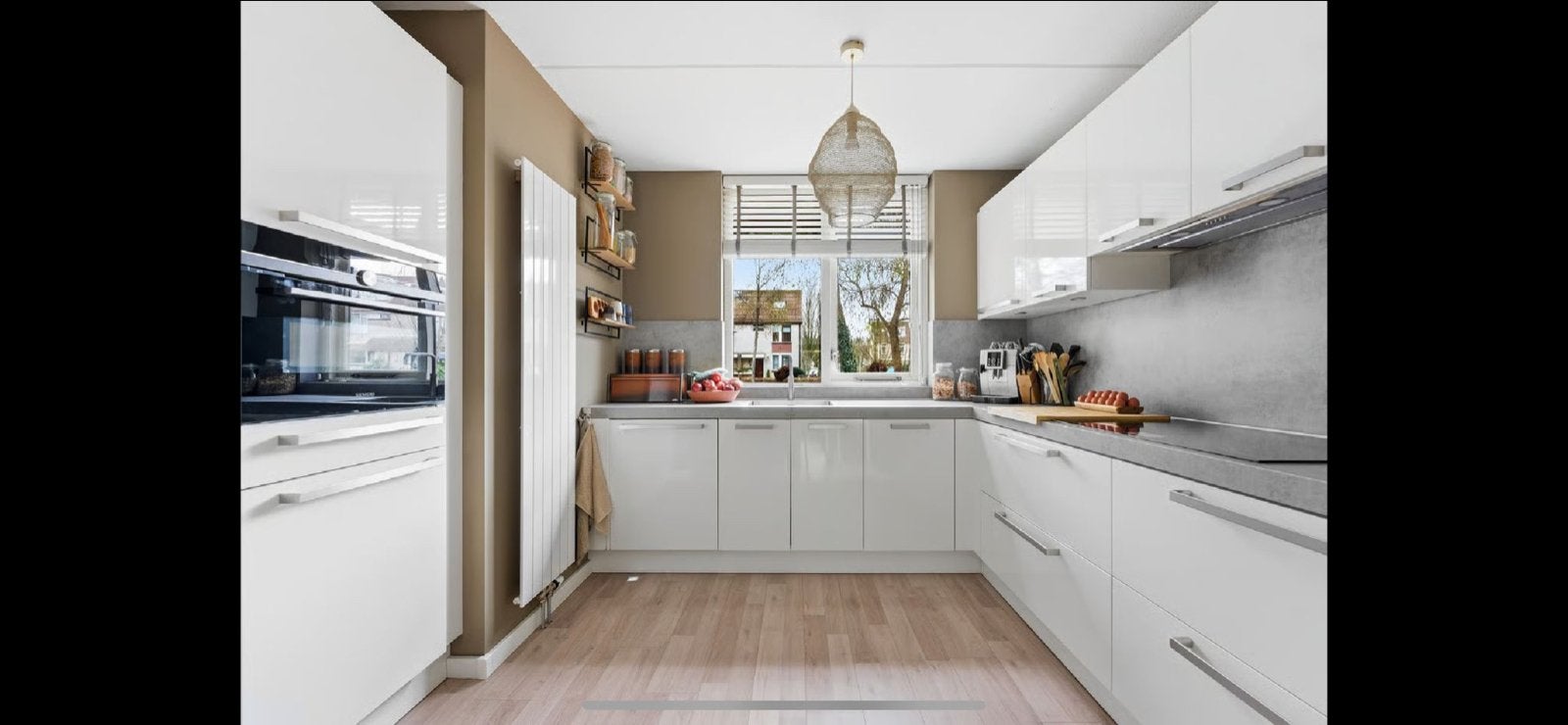 Witte keuken met grijs keukenblad (excl. Quooker), Huis en Inrichting, Keuken | Complete keukens, Ophalen, Gebruikt, Wit, Hoekkeuken