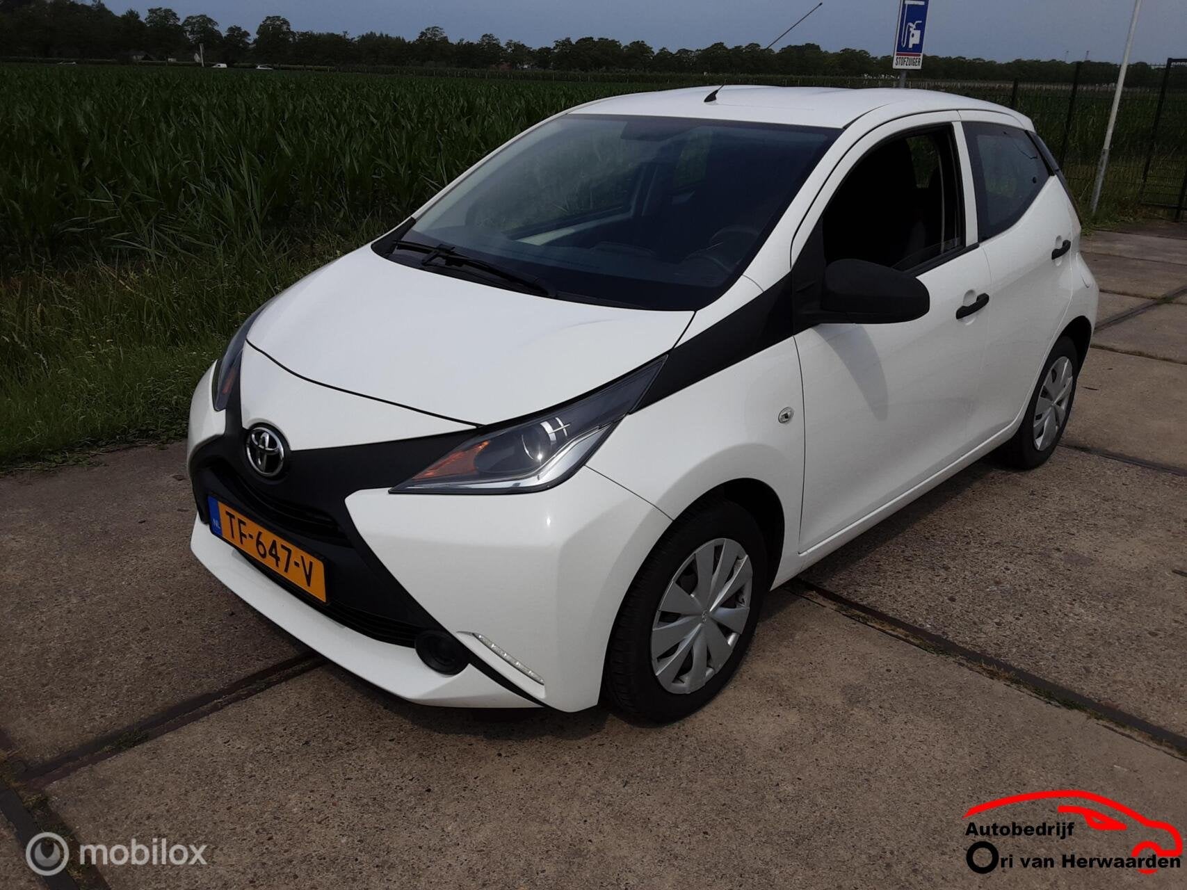Toyota Aygo 1.0 VVT-i x-fun, Auto's, Voorwielaandrijving, Gebruikt, Euro 6, 4 stoelen