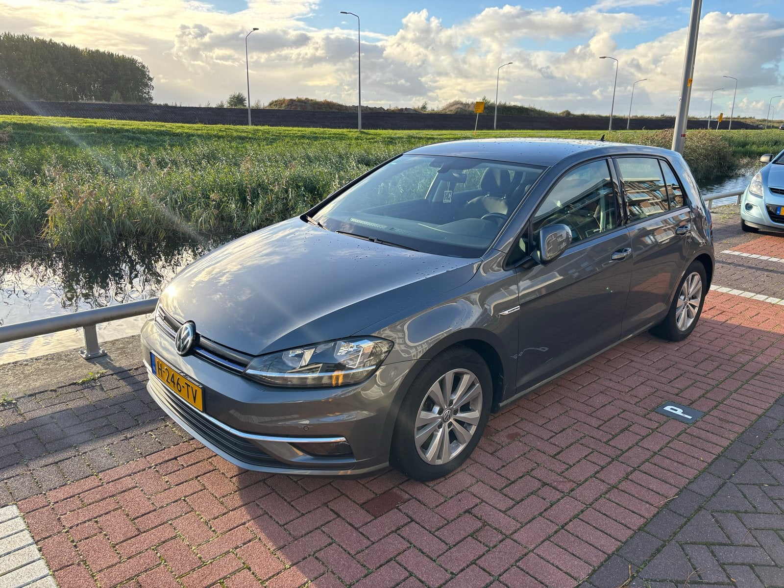 Volkswagen Golf ComfortLine Business 1.5 TSI 131pk 2020, Auto's, Stof, 1498 cc, 4 cilinders, 1210 kg