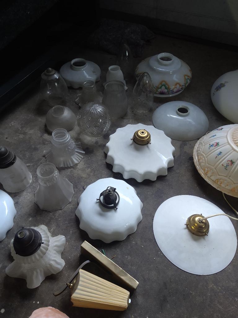 Verzameling brocante en antieke lampen - Scailmont, Thabur, Ophalen