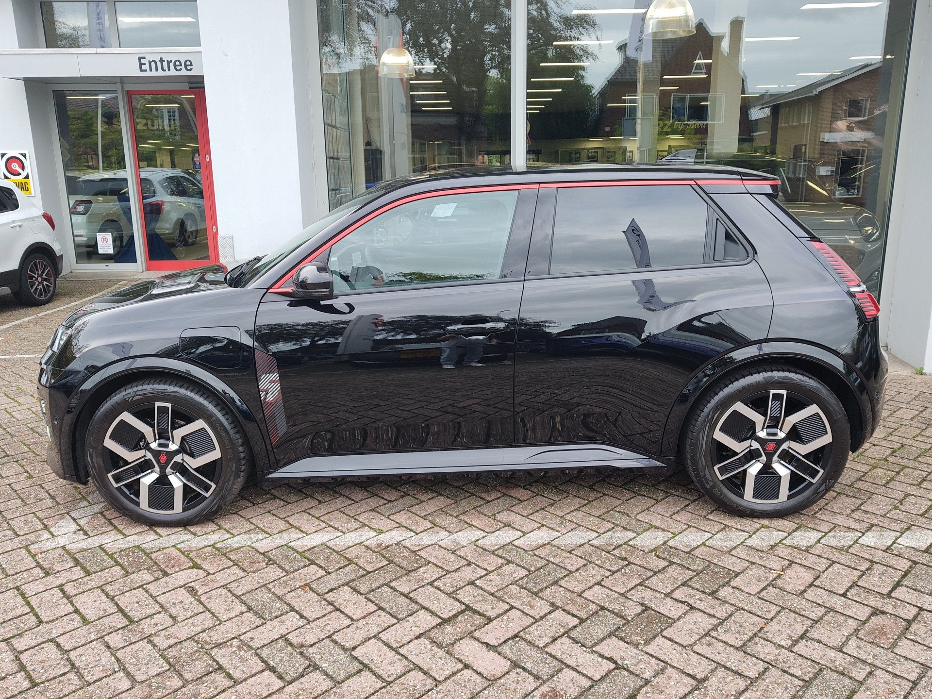 Renault 5 COMFORT RANGE ICONIC CINQ 52 kWh SoH 99,5% | Adapt, 12 maanden, Stof, Gebruikt, Zwart