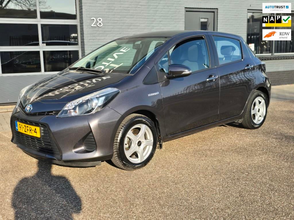 Toyota Yaris 1.5 Full Hybrid Aspiration DEALER ONDERHOUDEN, Euro 5, 1497 cc, Gebruikt, 4 cilinders
