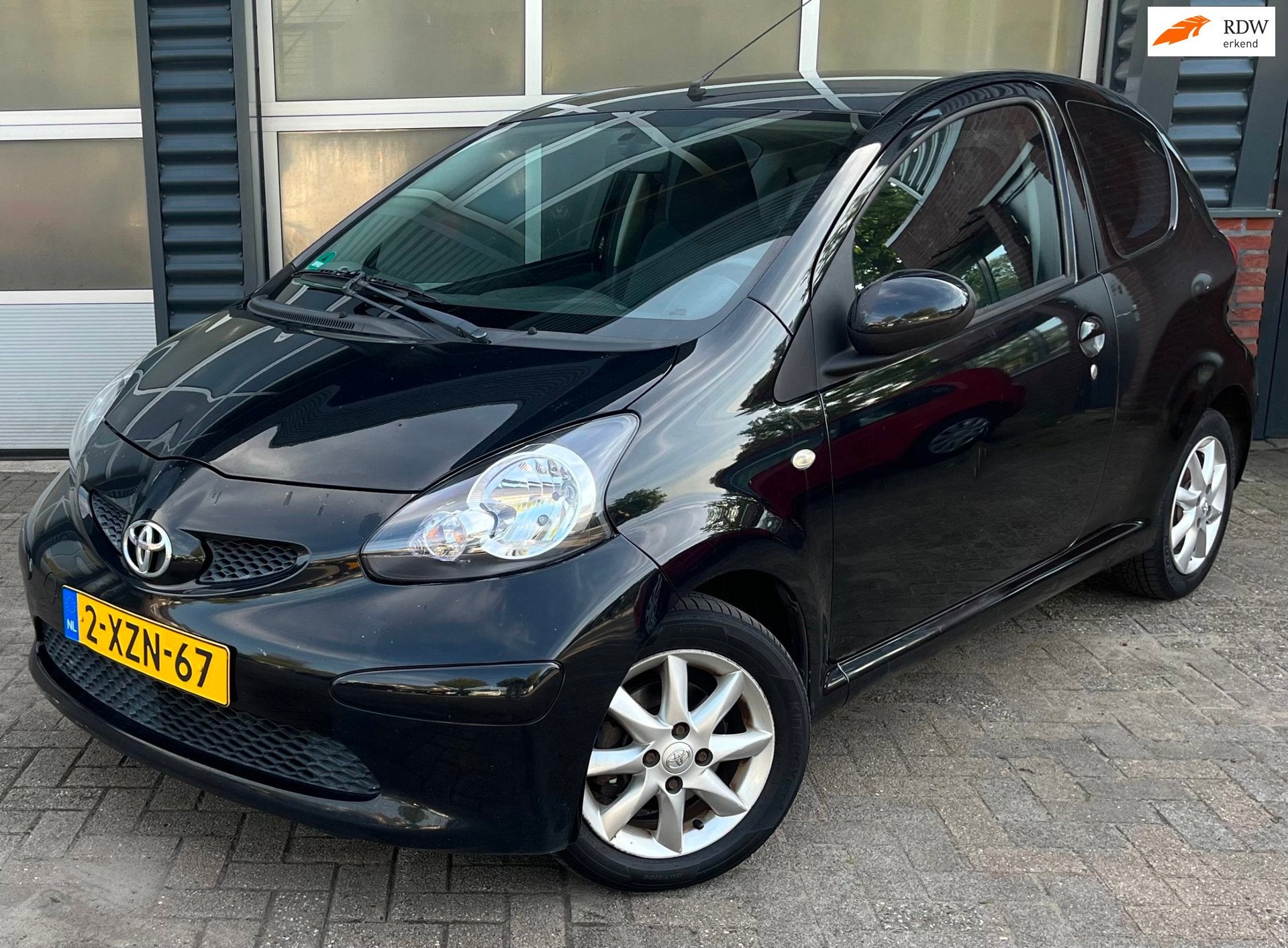 Toyota Aygo 1.0-12V airco winterauto zuinig netjes, Auto's, Voorwielaandrijving, Gebruikt, 4 stoelen, Bedrijf