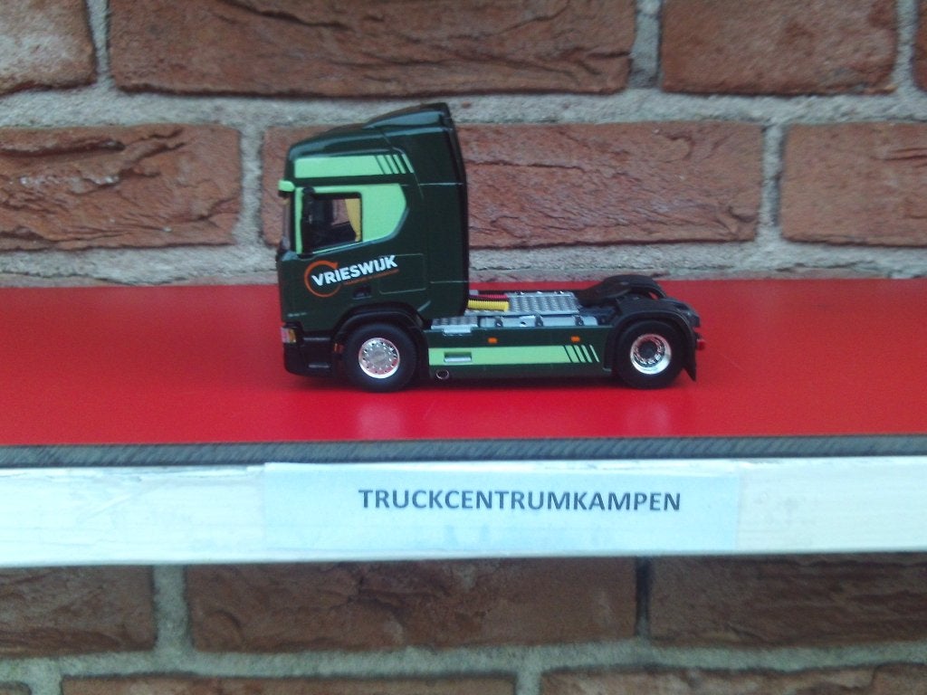 WSI  Scania   Highline  4 x 2  van  Vrieswijk., Hobby en Vrije tijd, Ophalen of Verzenden, Nieuw, Bus of Vrachtwagen, Wsi