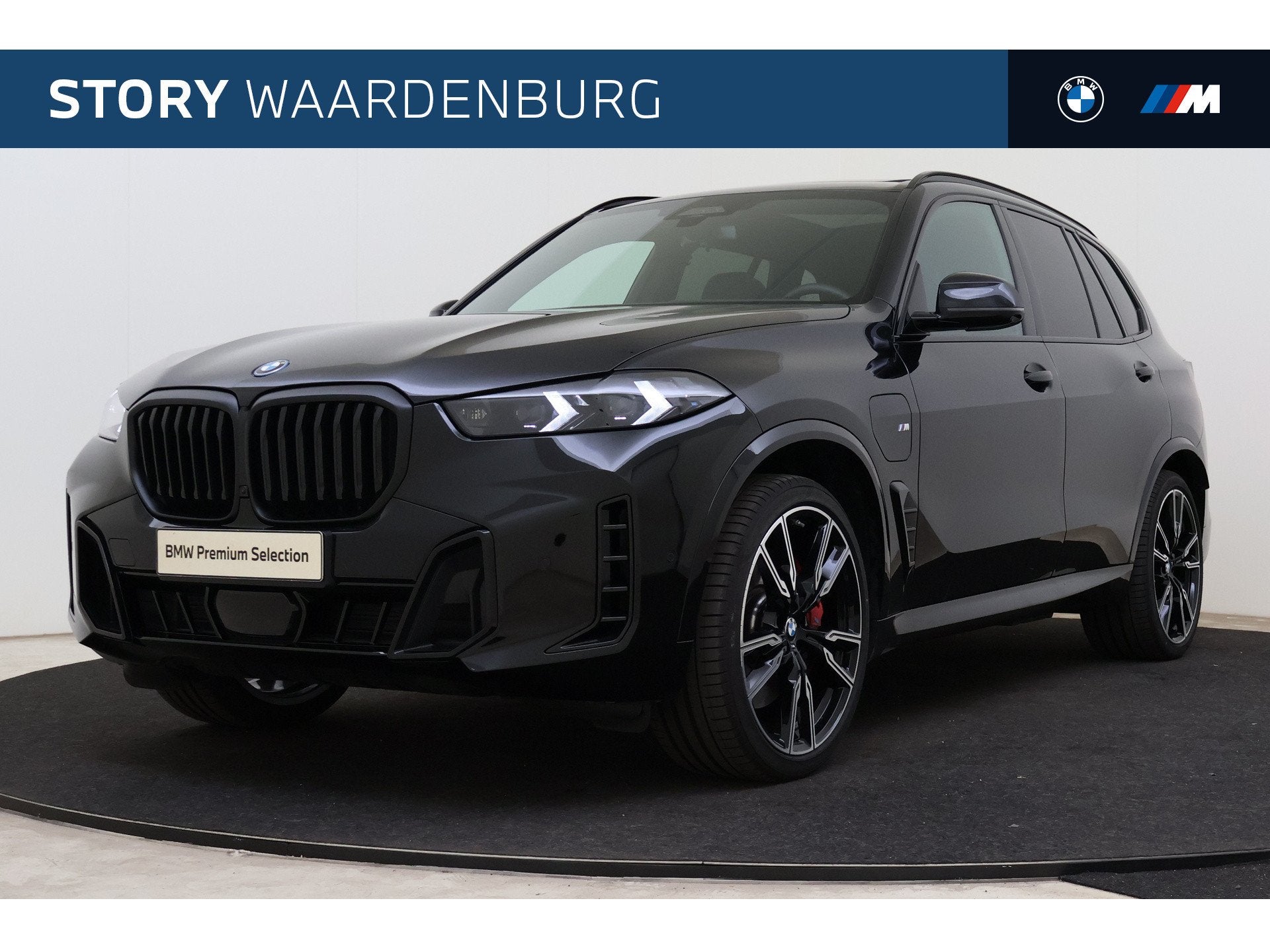 BMW X5 xDrive50e M Sport Automaat / Trekhaak / Panoramadak /