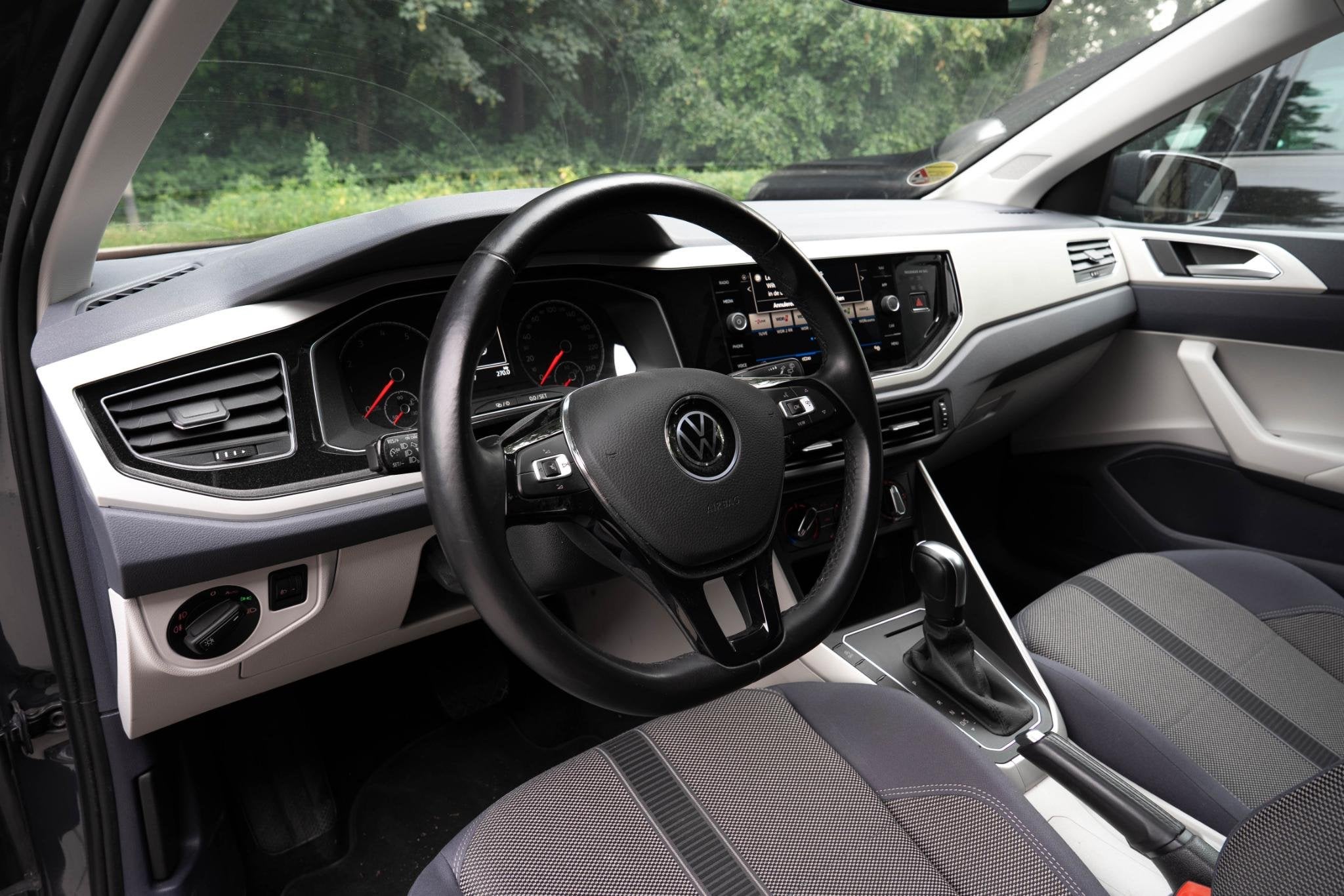 Foto 6 van Volkswagen Polo 1.0 TSI Highline | Stoelverwarming | Navigat
