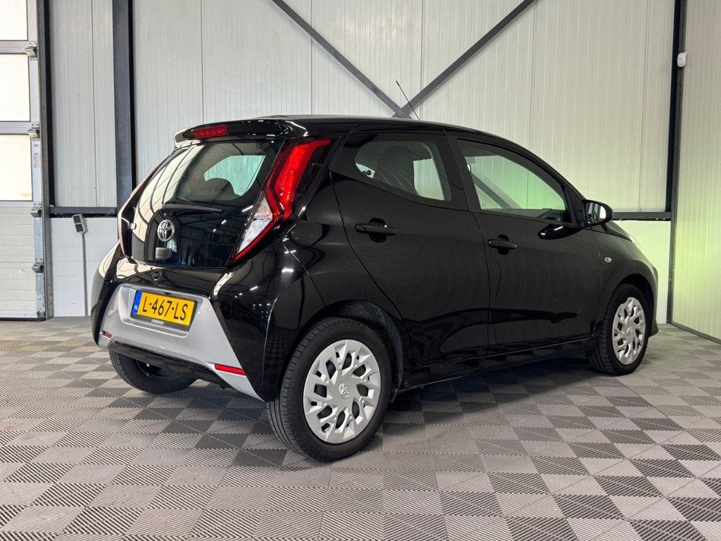 Toyota Aygo 1.0 VVT-i Automaat | X-Play 5-Drs | Airco | Came, Auto's, Automaat, Gebruikt, Euro 6, 4 stoelen