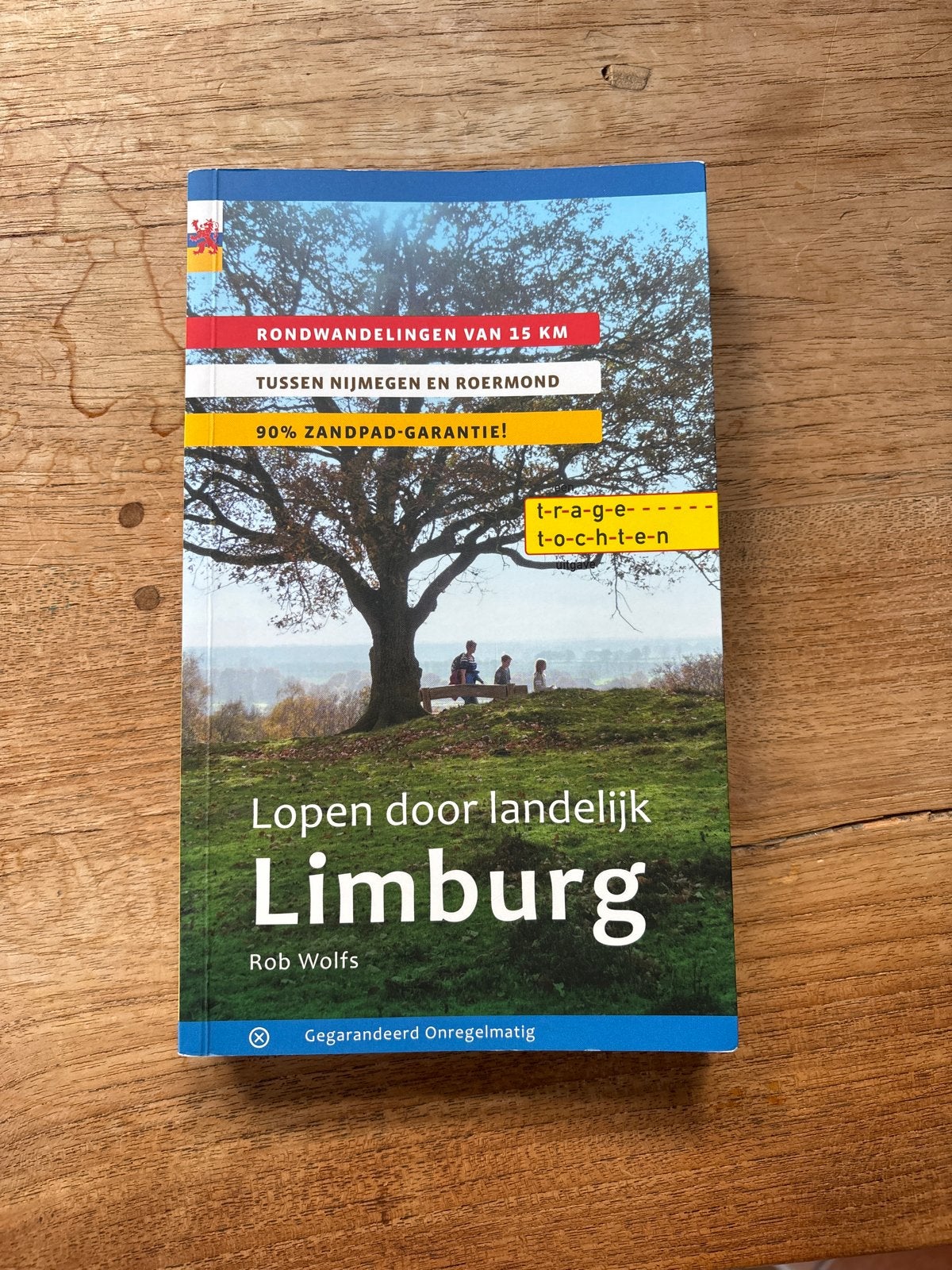 Wandelgids Lopen door landelijk Limburg - Rob Wolfs, Overige merken, Fiets- of Wandelgids, Ophalen of Verzenden, Zo goed als nieuw