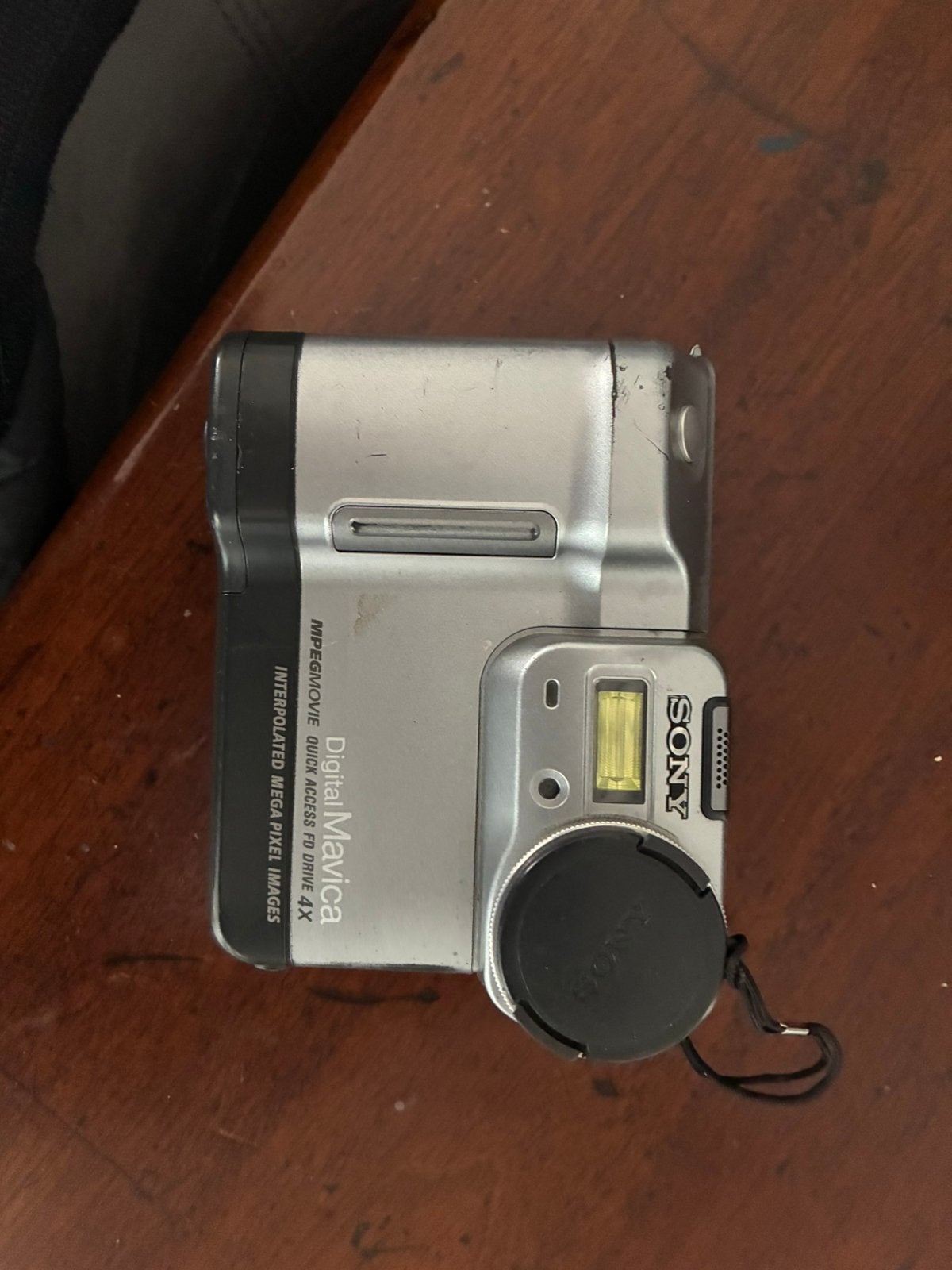 Sony Mavica FD83 Floppydisk camera, Ophalen, Zo goed als nieuw, Sony