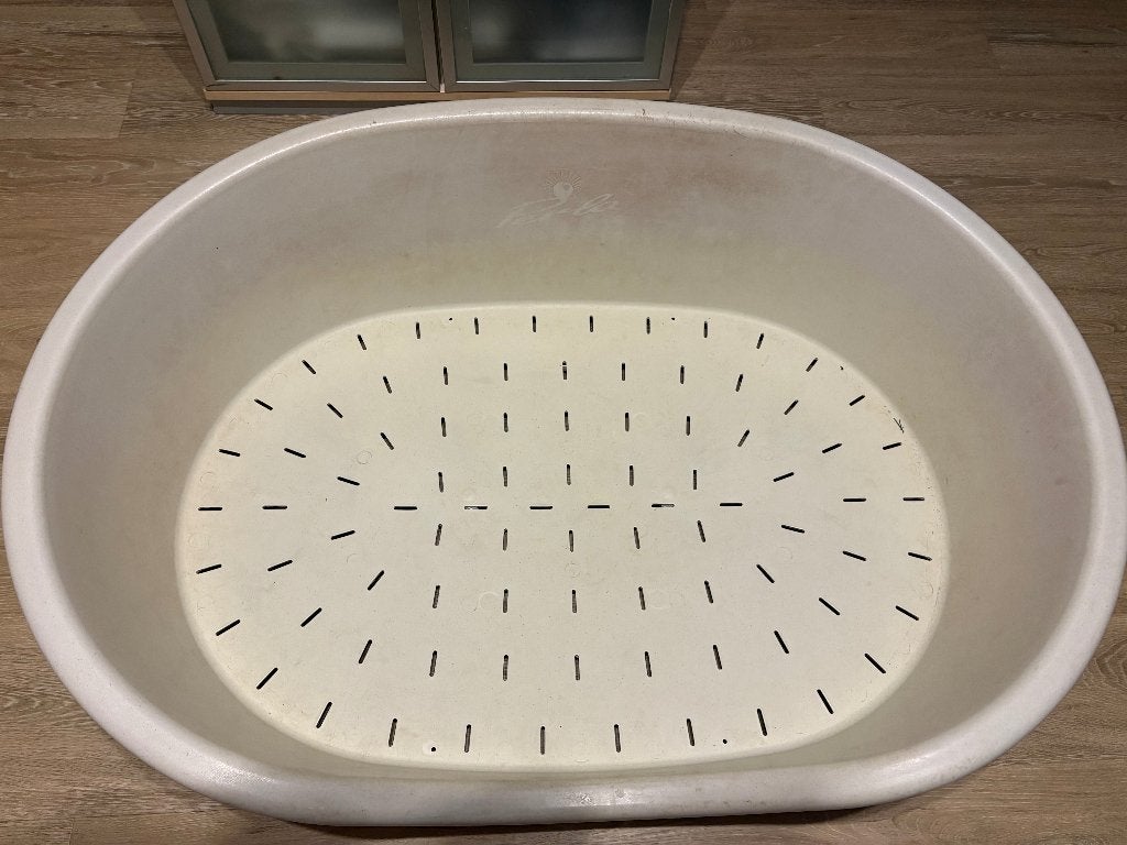 Hondenmand van sterk kunststof materiaal, Dieren en Toebehoren, Hondenmanden, Ophalen, Gebruikt, Polyester