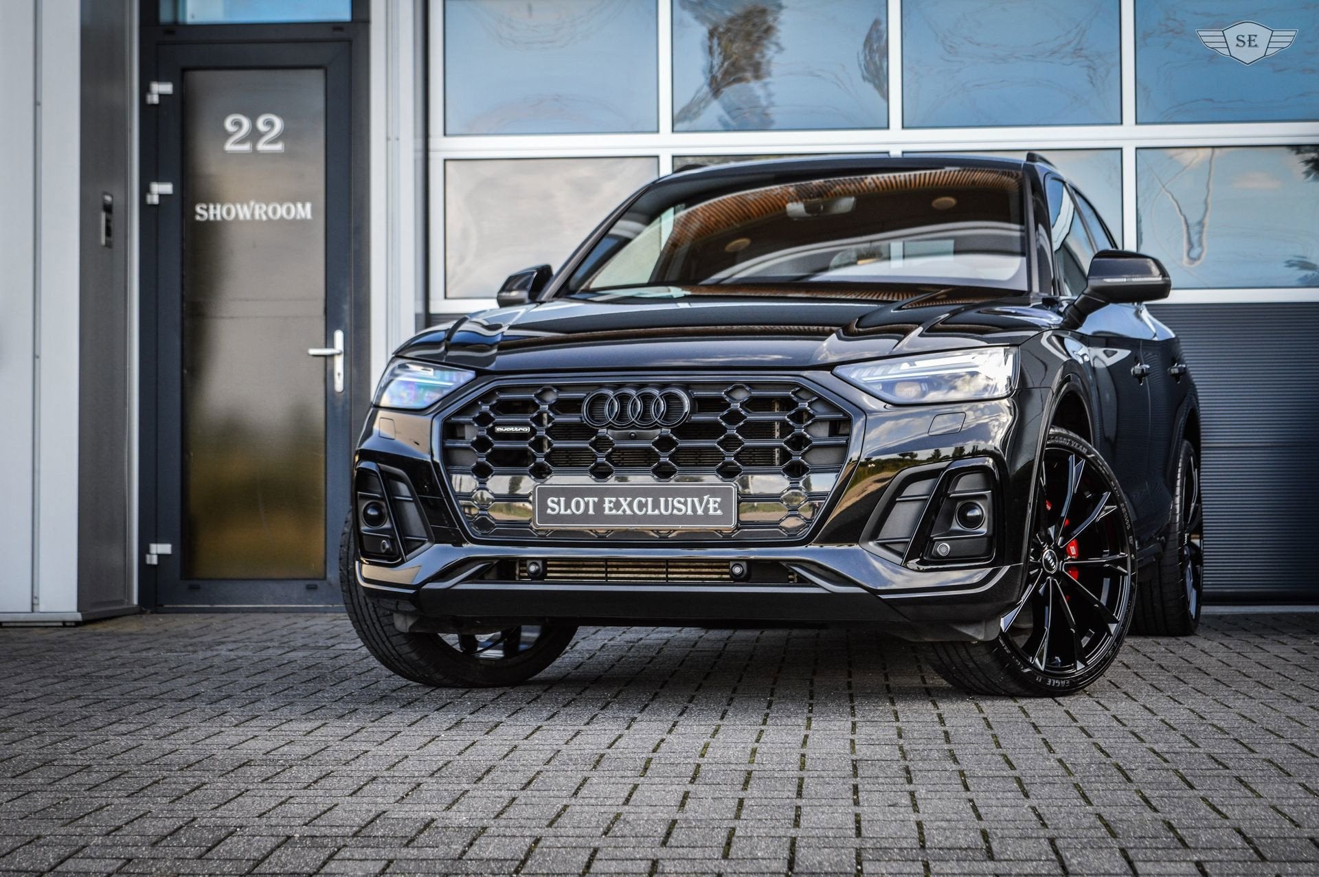 Audi Q5 55TFSIe|S-EDITION|QUATTRO|360|HUD|ACC|TREKHAAK|SQ5, Automaat, Dealer onderhouden, Gebruikt, Zwart
