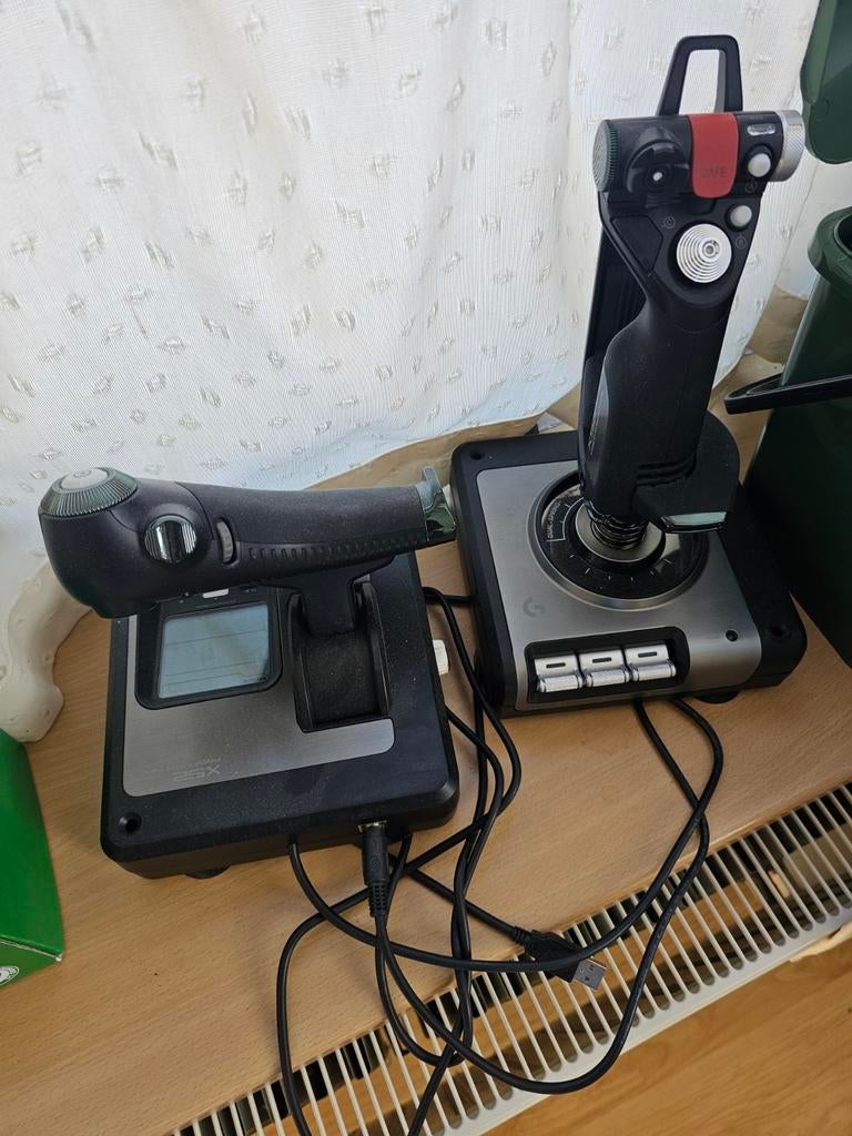Logitech G X52 Flight en Space Simulator, Ophalen, 1 speler, Nieuw, Vanaf 3 jaar