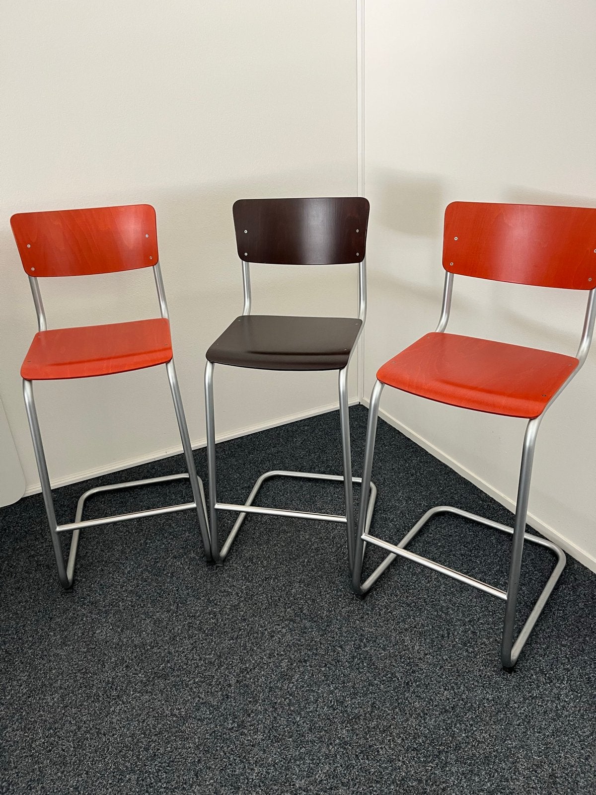 3 Thonet barkrukken - Hout en Metaal, Ophalen, Gebruikt, 90 cm of meer, 3 krukken