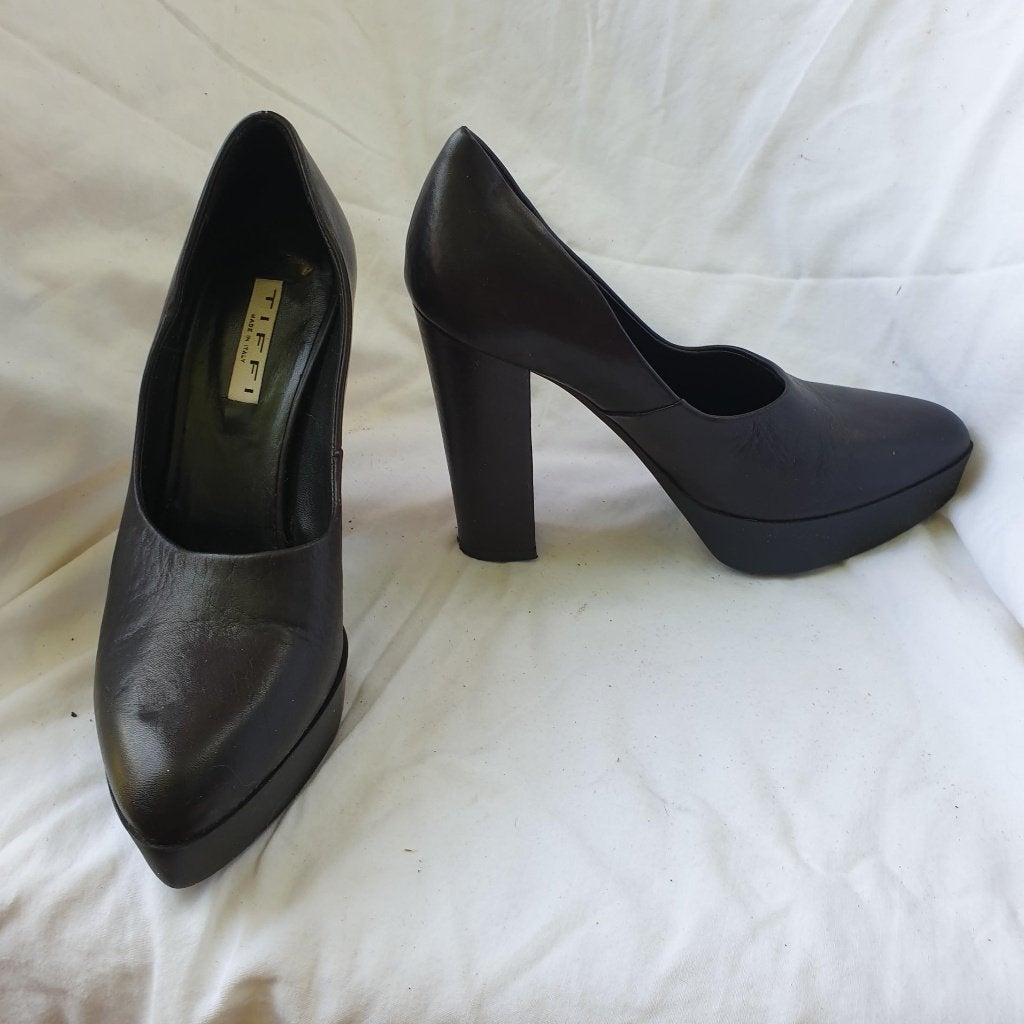 Stoere zwarte leren pumps met hoge hak mt 36 merk Tiffi, Pumps, ., Zwart, Ophalen of Verzenden