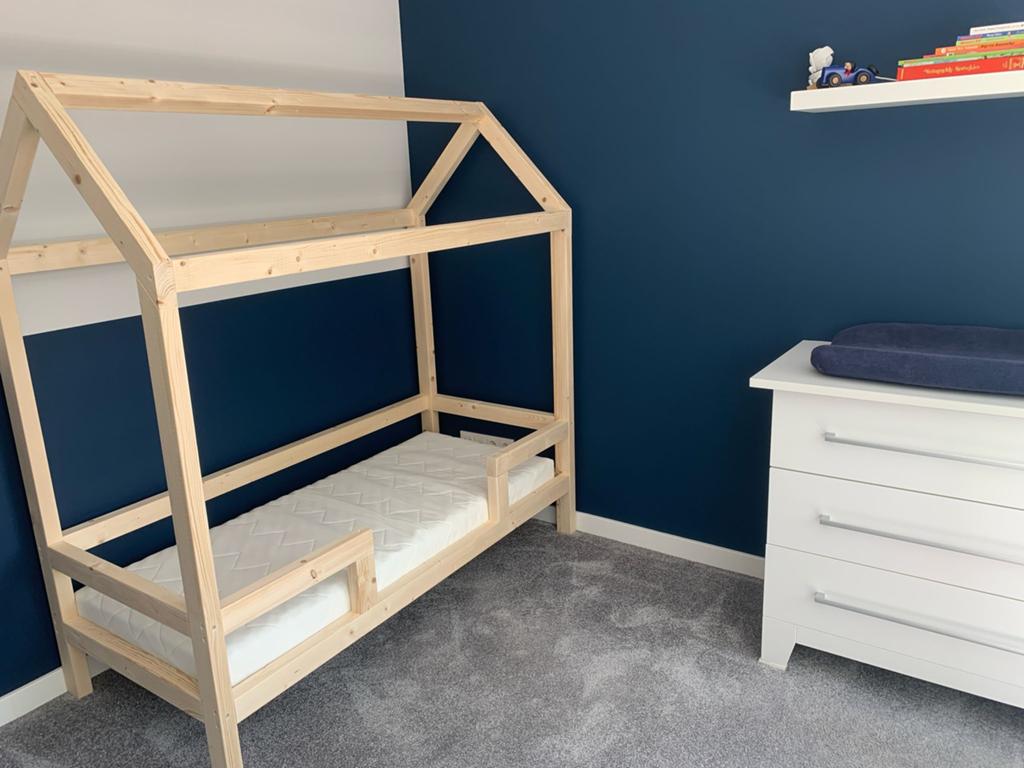 Huisjesbed kinderbed, Kinderen en Baby's, Kinderkamer | Bedden, Ophalen, Gebruikt, 70 tot 85 cm, Lattenbodem