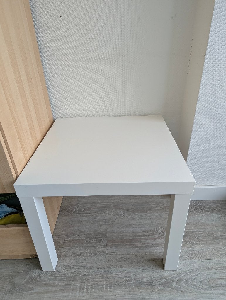 White Square Side Table / Small Coffee Table, Ophalen, Gebruikt, 50 tot 100 cm, Vierkant