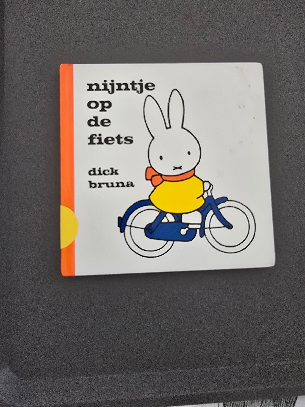 Dick Bruna - Nijntje op de fiets, Gelezen, Fictie algemeen, Ophalen of Verzenden, Dick Bruna