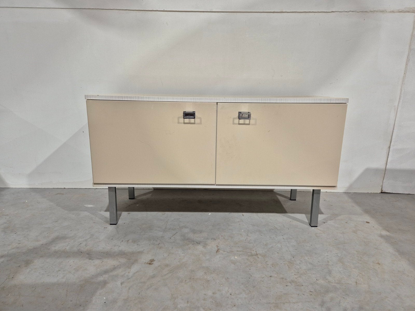 Vintage mid century sideboard, Gebruikt, Onbekend, Onbekend, Onbekend