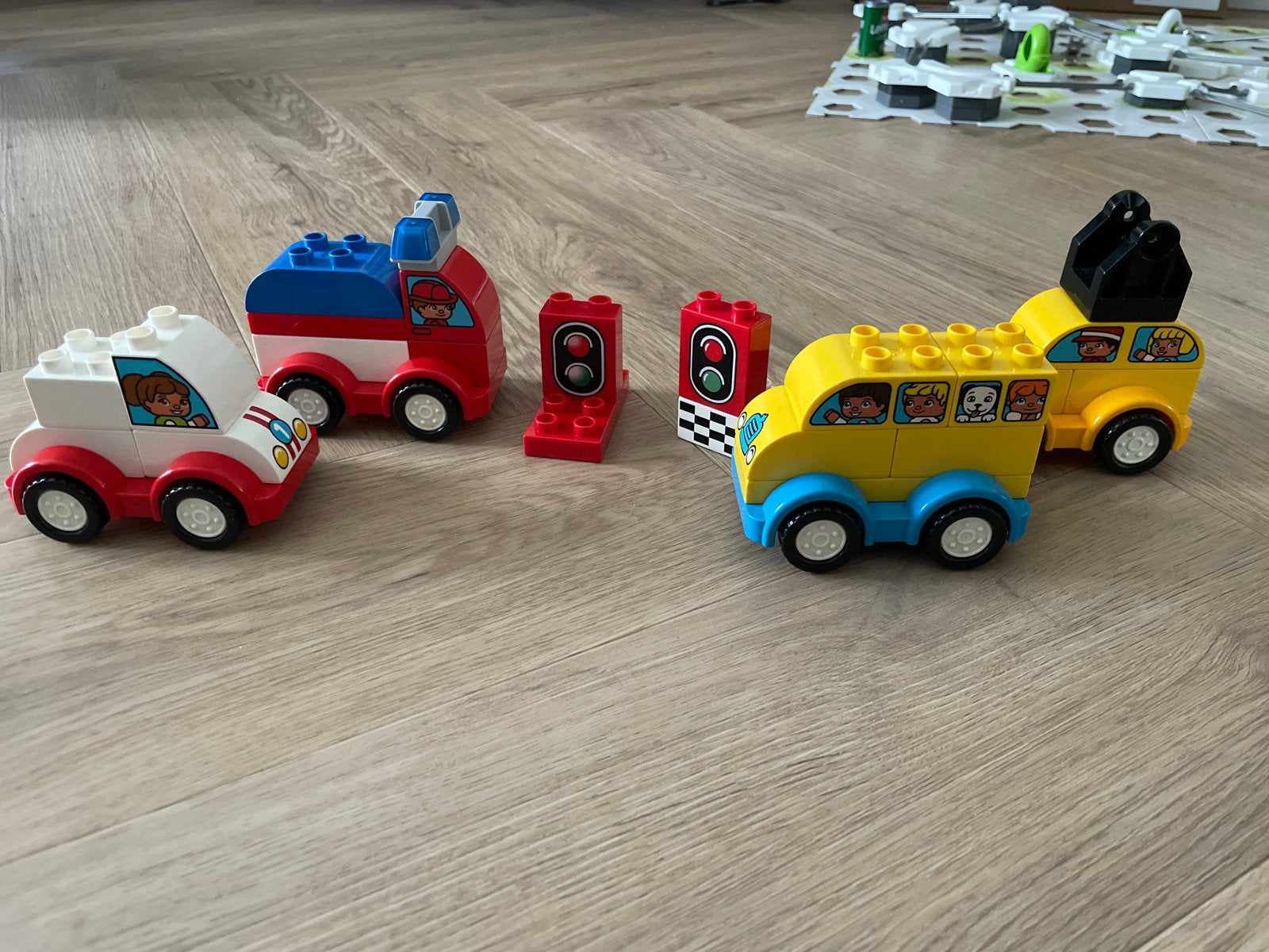 Duplo Voertuigen en Verkeerslichten Set, Kinderen en Baby's, Speelgoed | Duplo en Lego, Inclusief minifiguren, Gebruikt, Ophalen of Verzenden