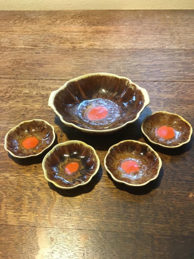 Vintage schaal en kommetjes set - bruin met oranje, Ophalen of Verzenden