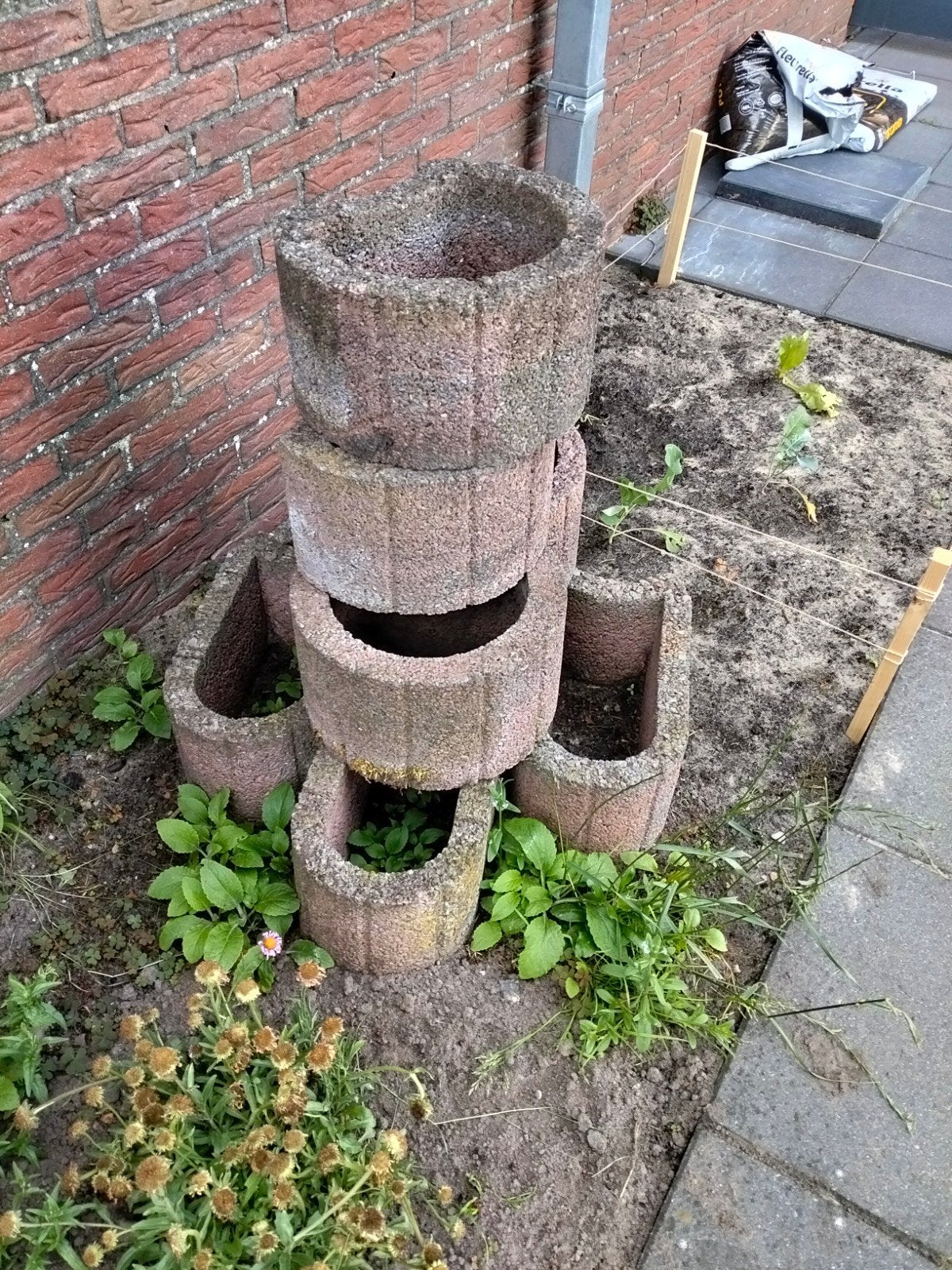 Gratis betonnen bloembakken voor tuin of balkon, Ophalen, Gebruikt, Balkon, Beton